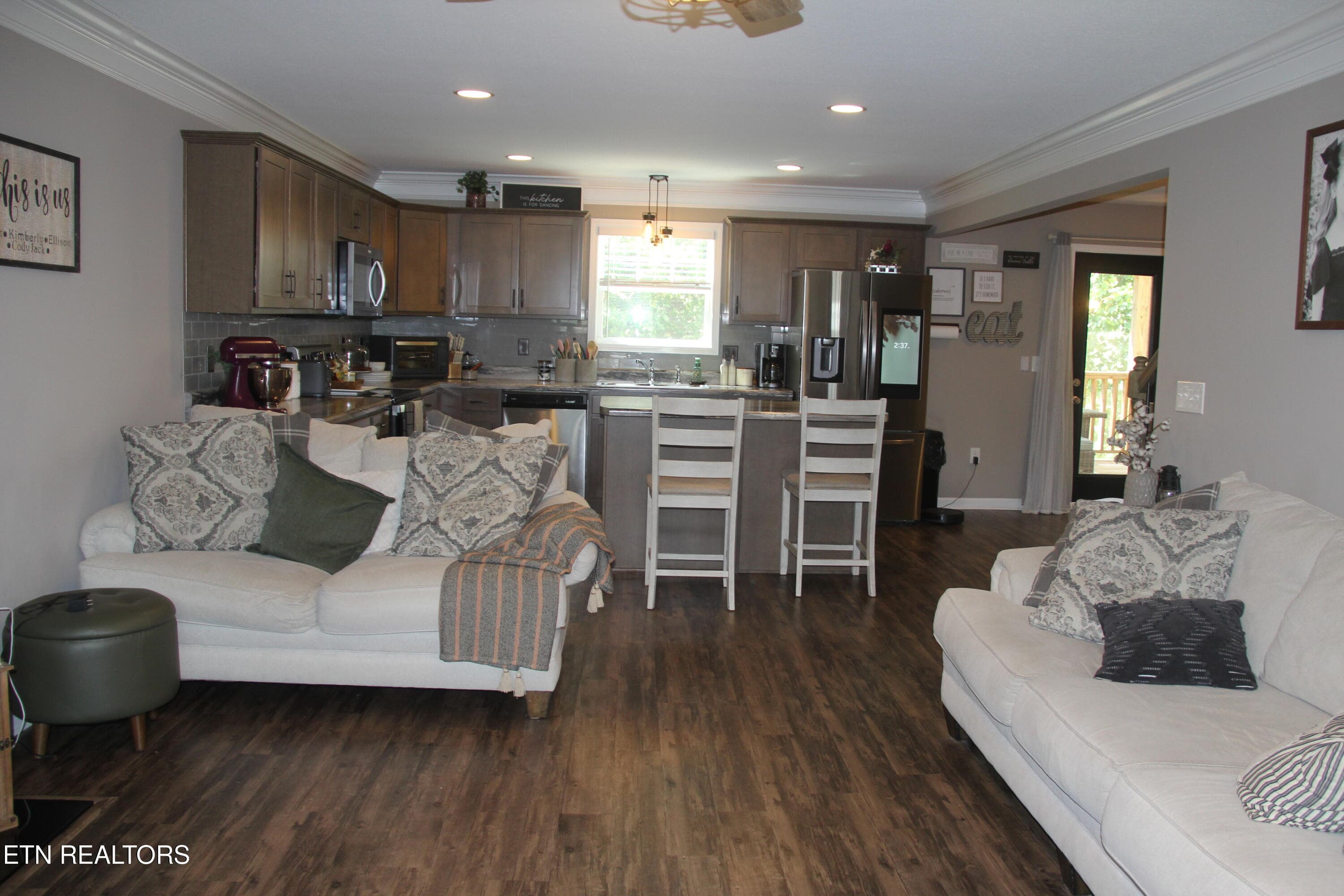 Open living/kitchen - 5929 Rain Cloud Rd, Knoxville, TN 37918