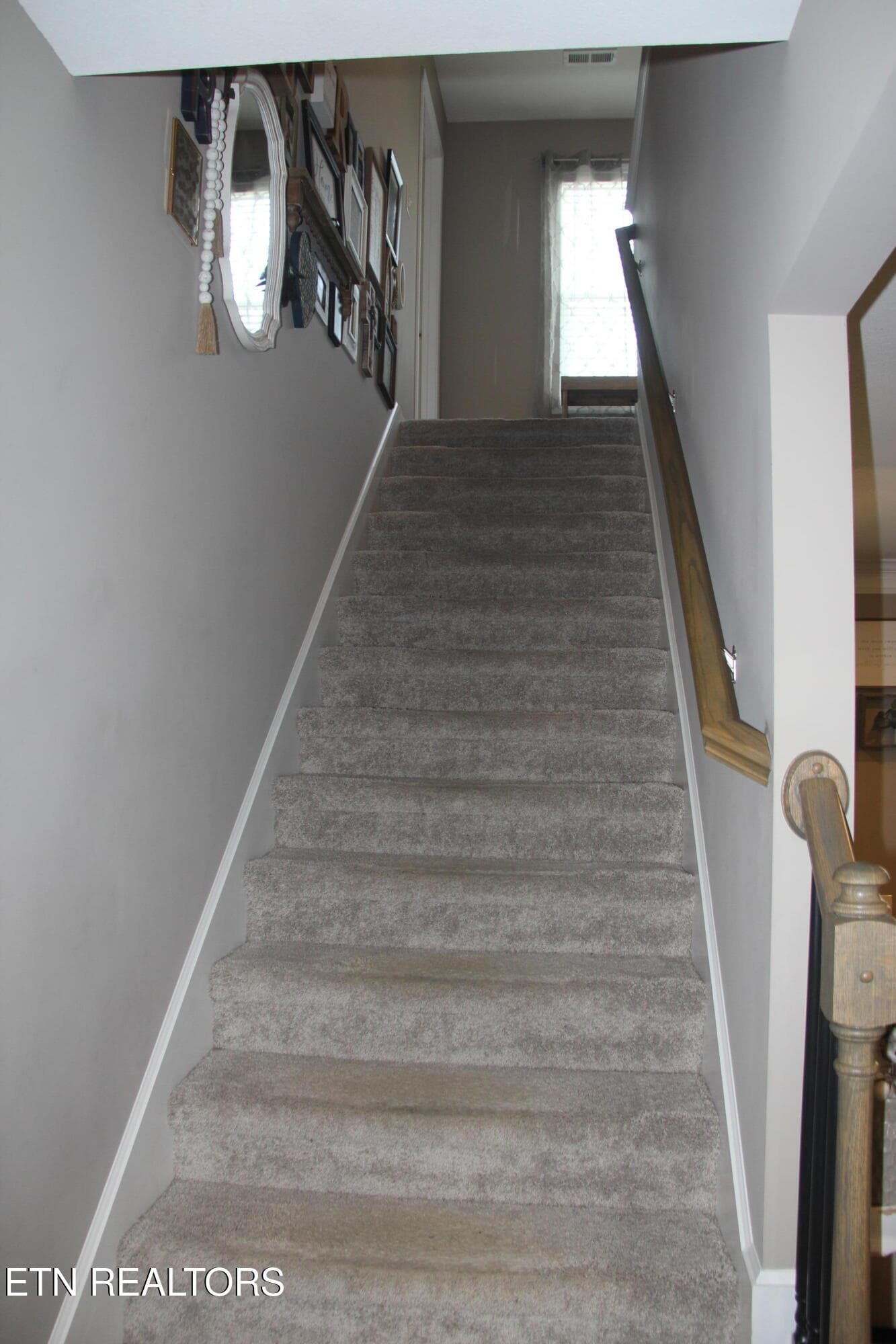 To upstairs - 5929 Rain Cloud Rd, Knoxville, TN 37918