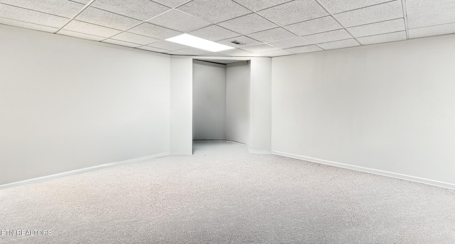 Re-Imagined Empty/Dnstrs Den Area - 1211 Rockley Rd, Knoxville, TN 37932