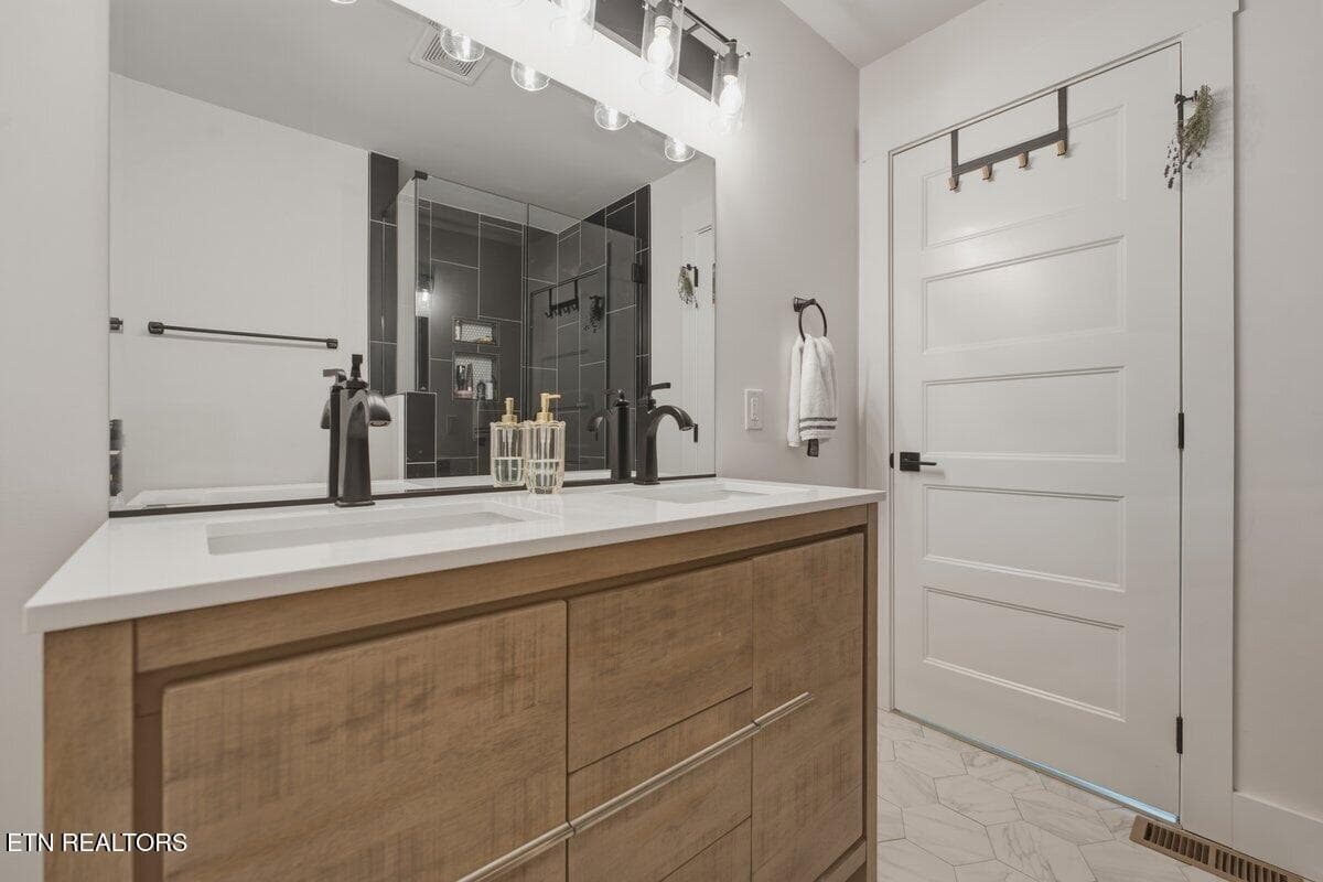 Primary Bathroom (2) - 12312 W Kings Gate Rd, Knoxville, TN 37934