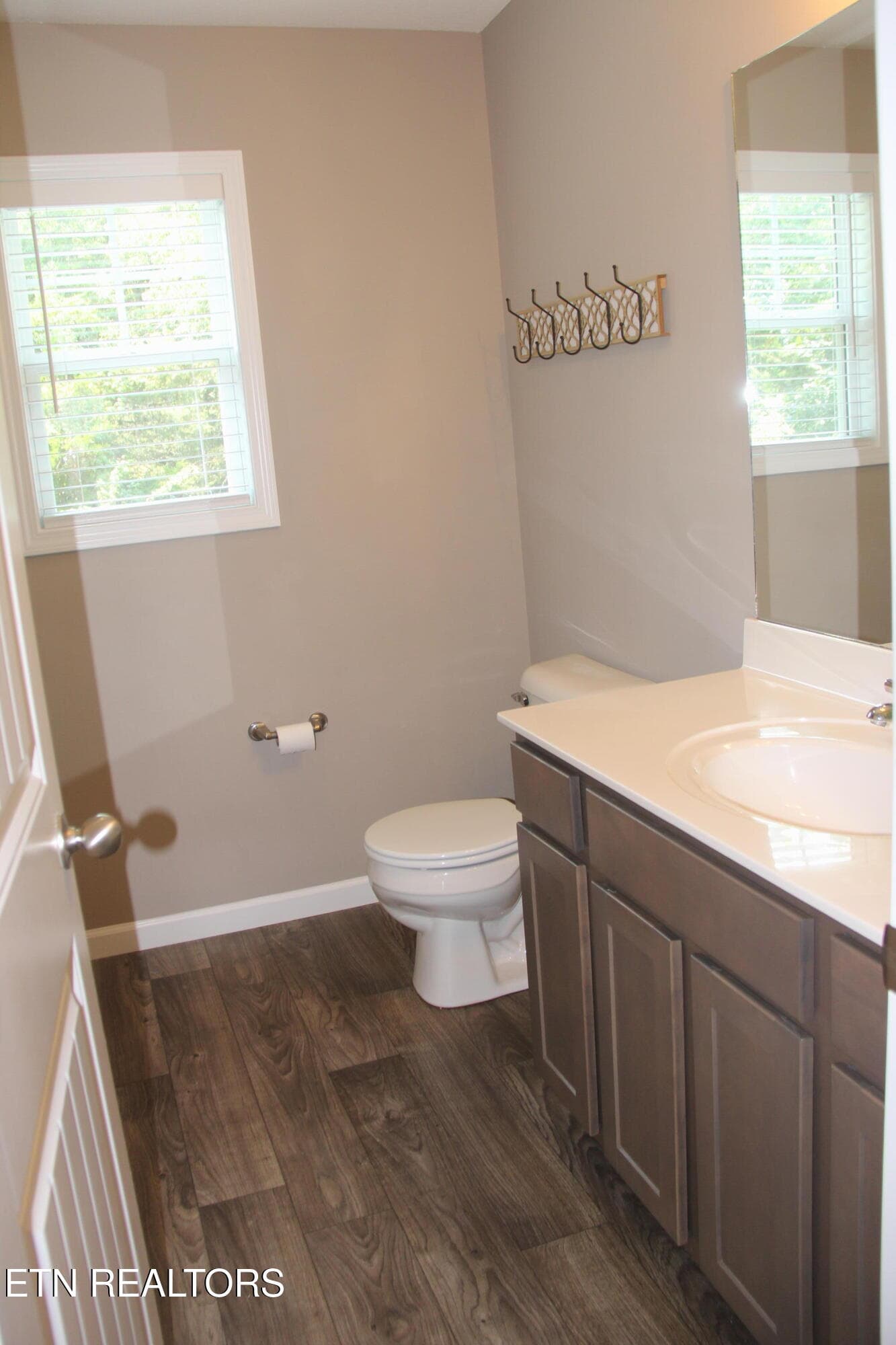Hall bath upstairs - 5929 Rain Cloud Rd, Knoxville, TN 37918