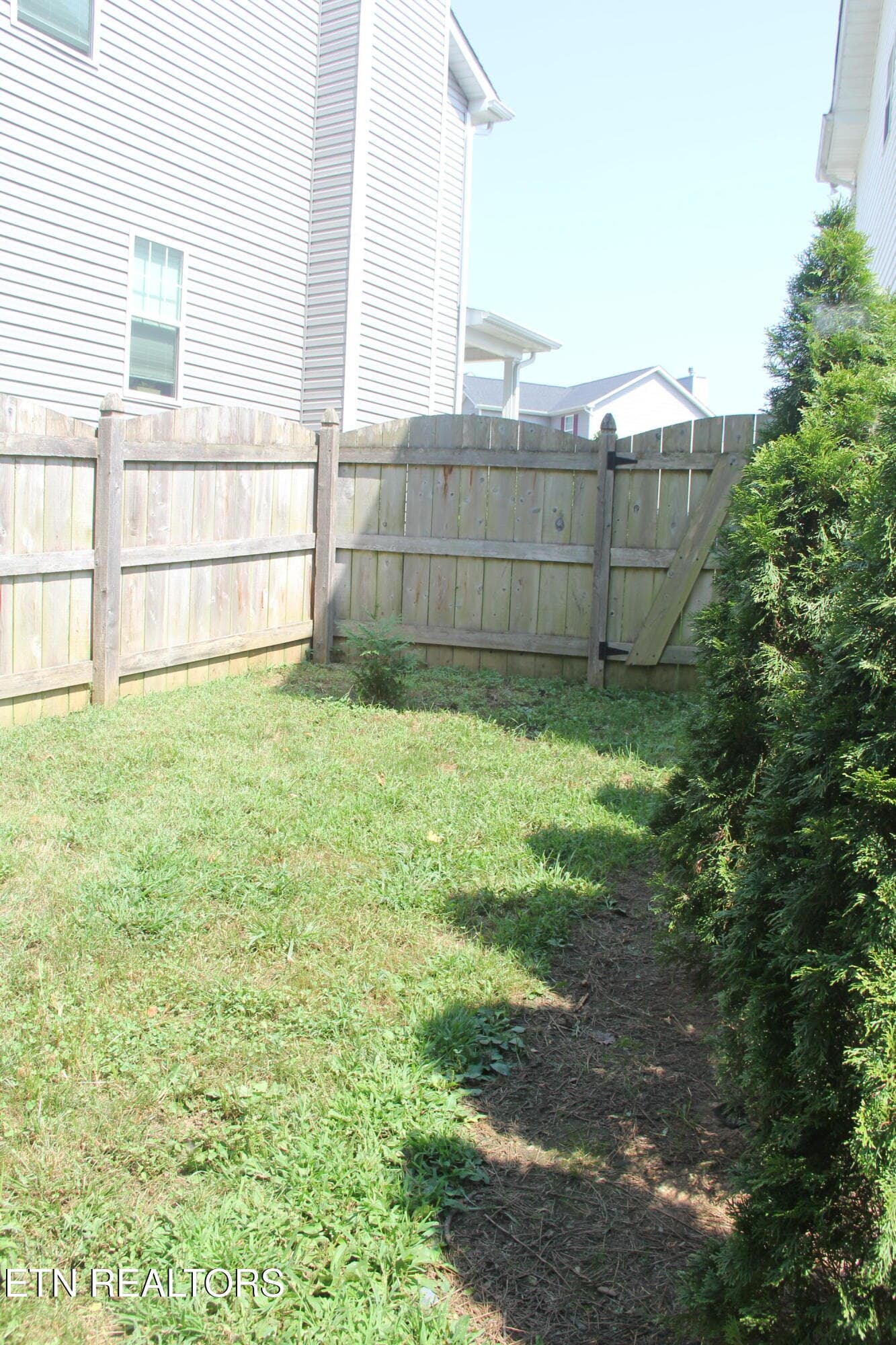 Great yard - 5929 Rain Cloud Rd, Knoxville, TN 37918