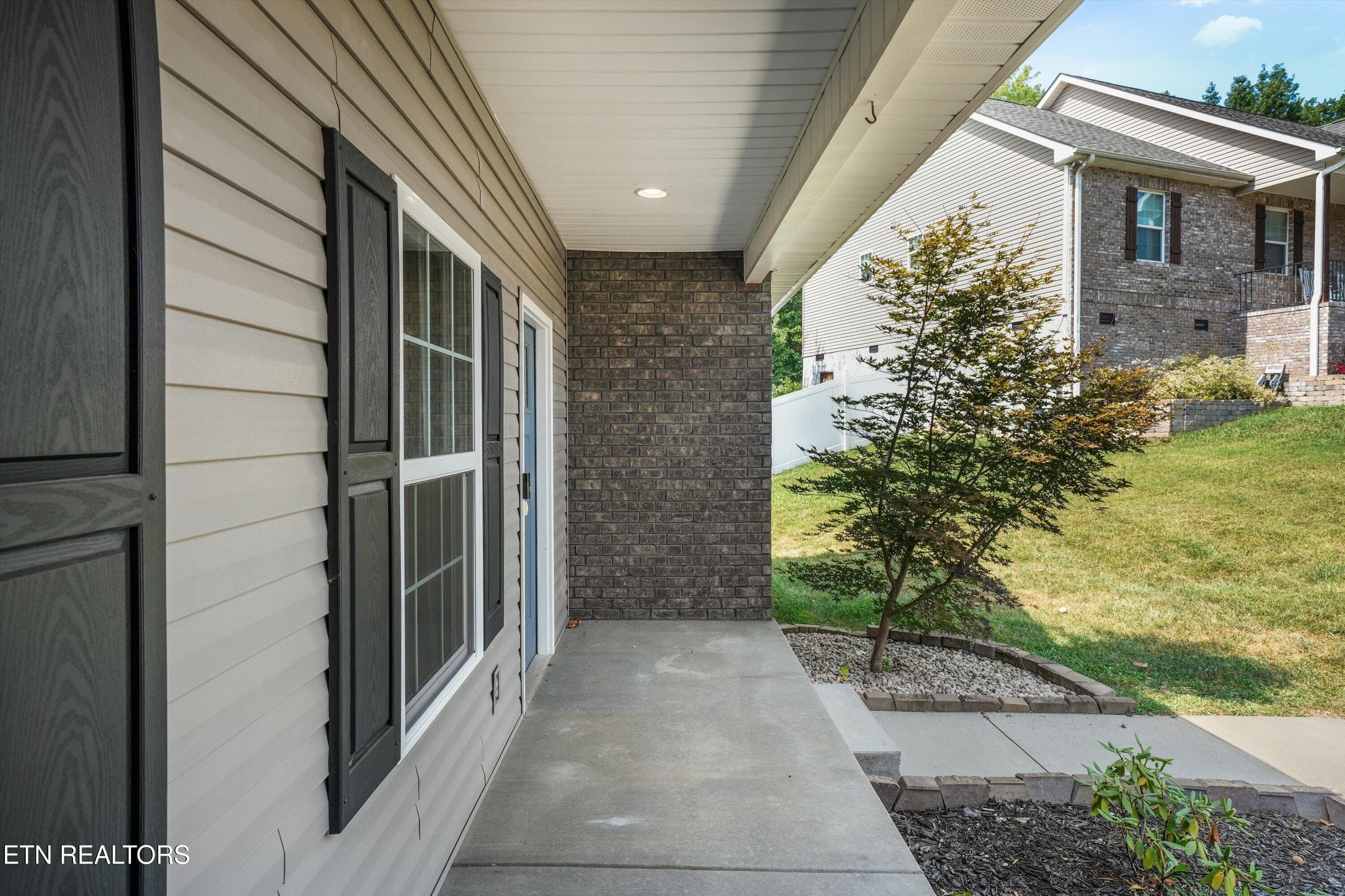 Porch - 2000 Country Brook Lane, Knoxville, TN 37921, Knoxville