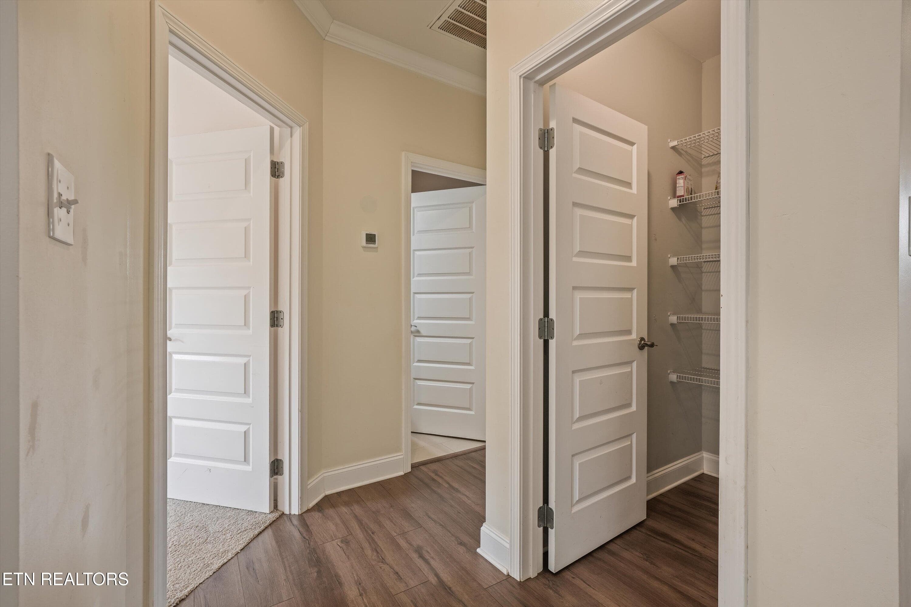 28-2000 Country Brook Ln 30 - 2000 Country Brook Lane, Knoxville, TN 37921, Knoxville
