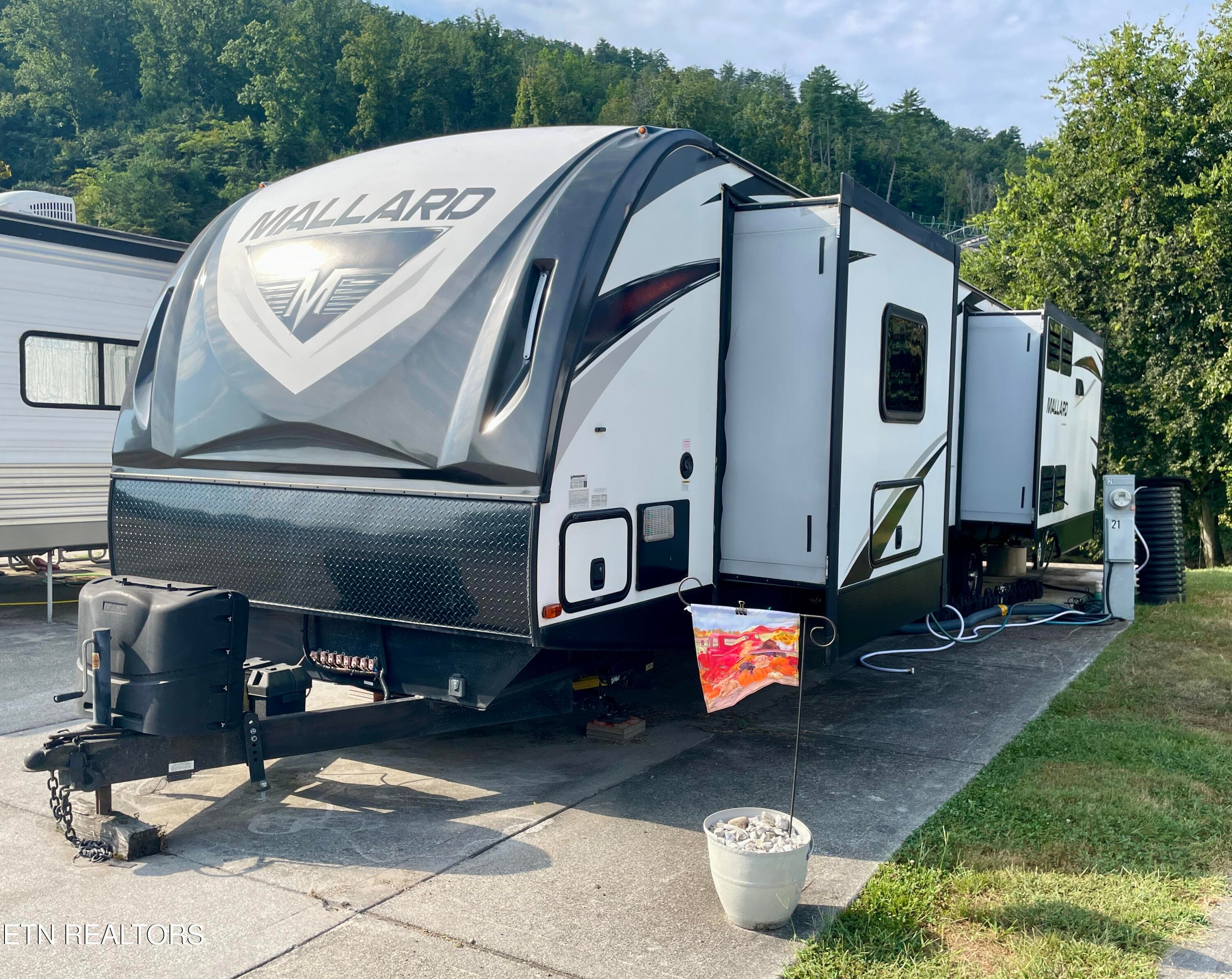 Lot right-facing with current camper - 3208 Pebblebrook Way, Pigeon Forge, TN 37863, Pigeon Forge