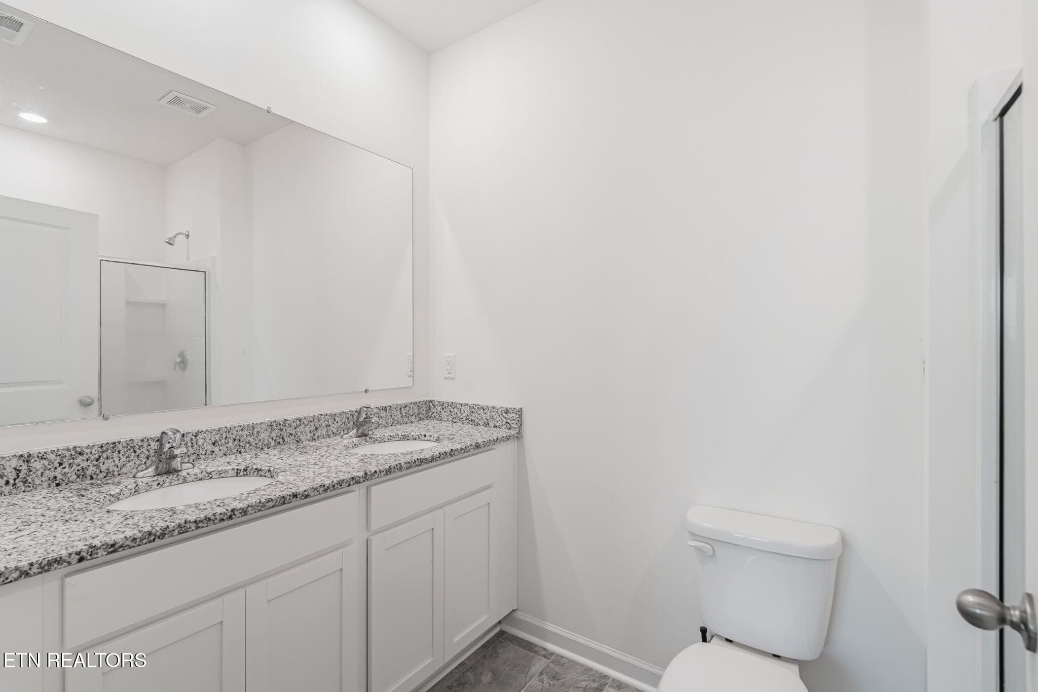 24-web-or-mls-12356 Manhattan Lane-19 - 12356 Manhattan Lane, Knoxville, TN 37932