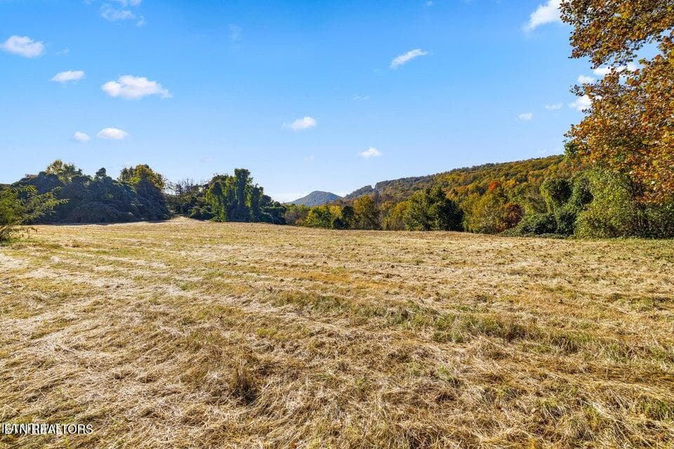 20221025040545555771000000-o - Colonial Lane, Rocky Top, TN 37769, Rocky Top