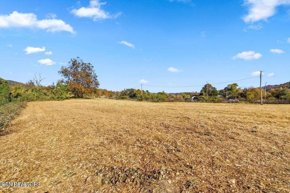 20221025040537139434000000-o - Colonial Lane, Rocky Top, TN 37769, Rocky Top