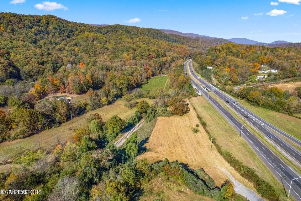 20221025040426048017000000-o - Colonial Lane, Rocky Top, TN 37769, Rocky Top