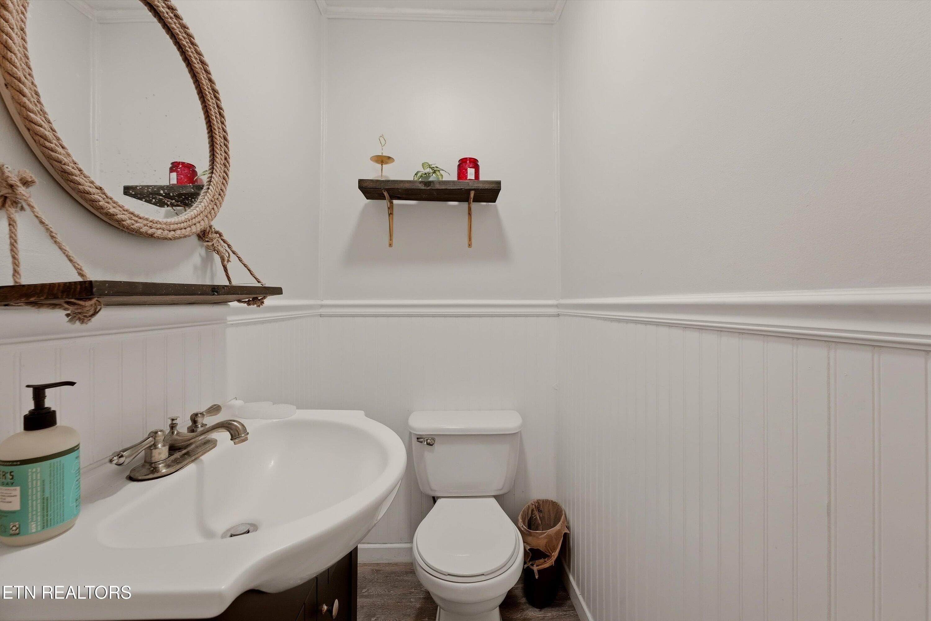 Primary 1/2 bathroom - 1412 Michaels Lane, Knoxville, TN 37912