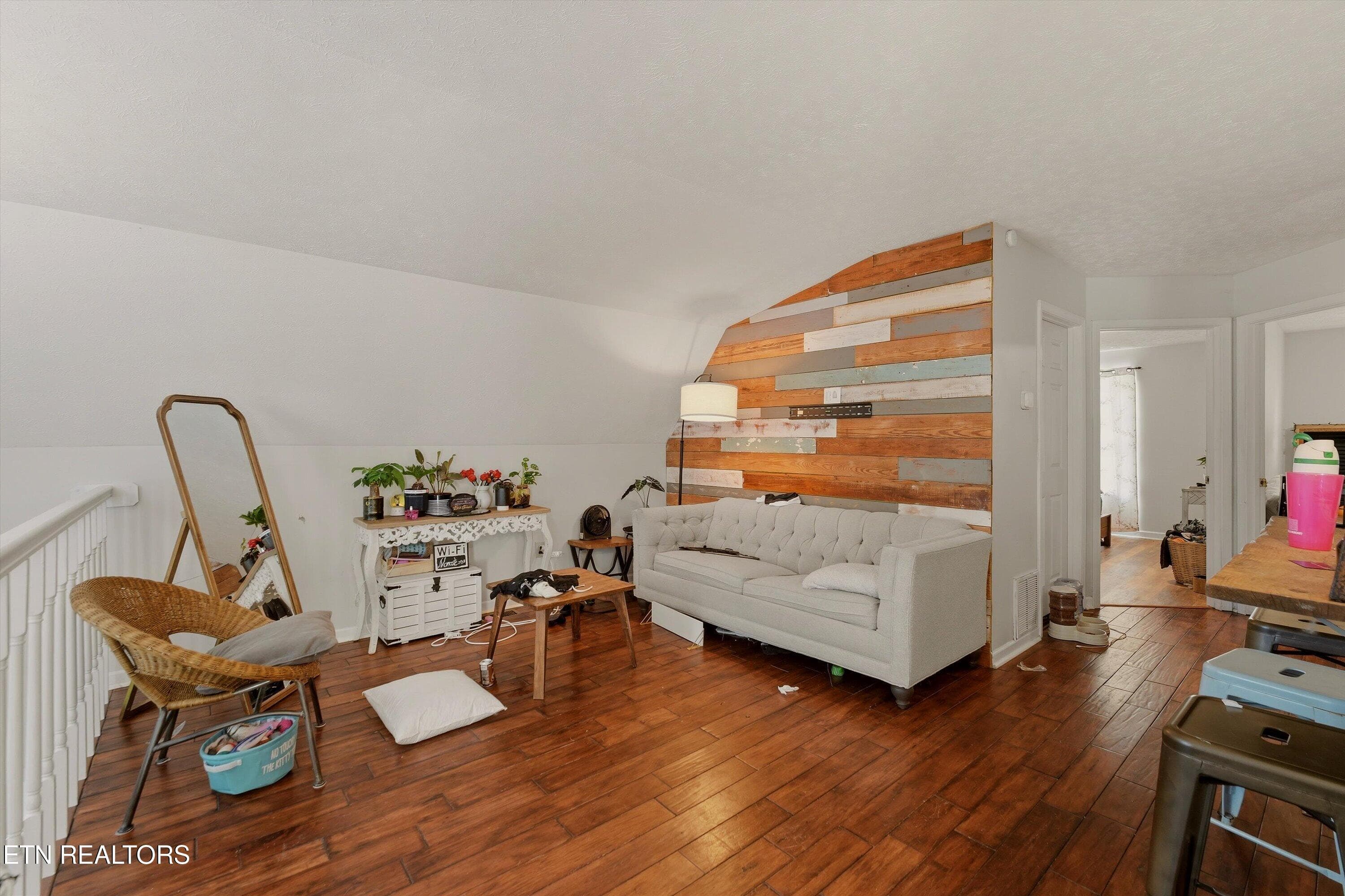 Upstairs Living Space - 1412 Michaels Lane, Knoxville, TN 37912