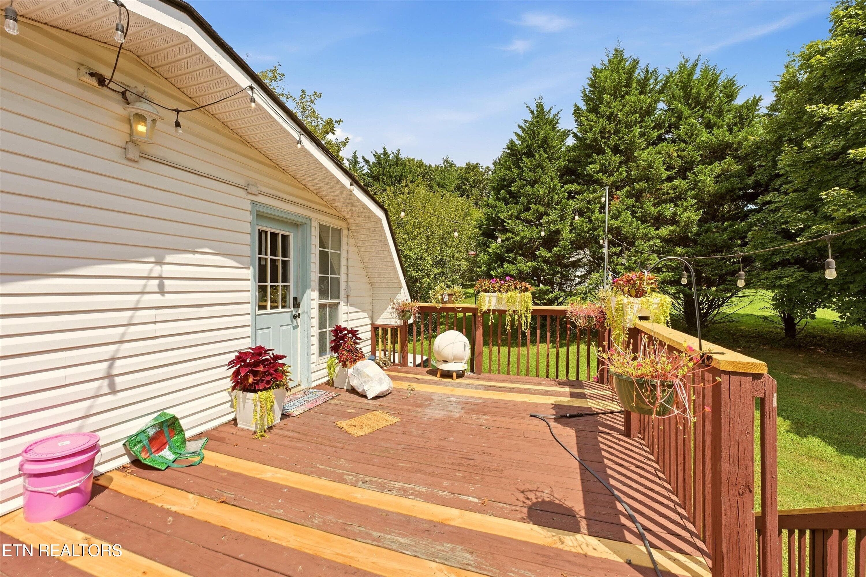 Upstairs Deck - 1412 Michaels Lane, Knoxville, TN 37912