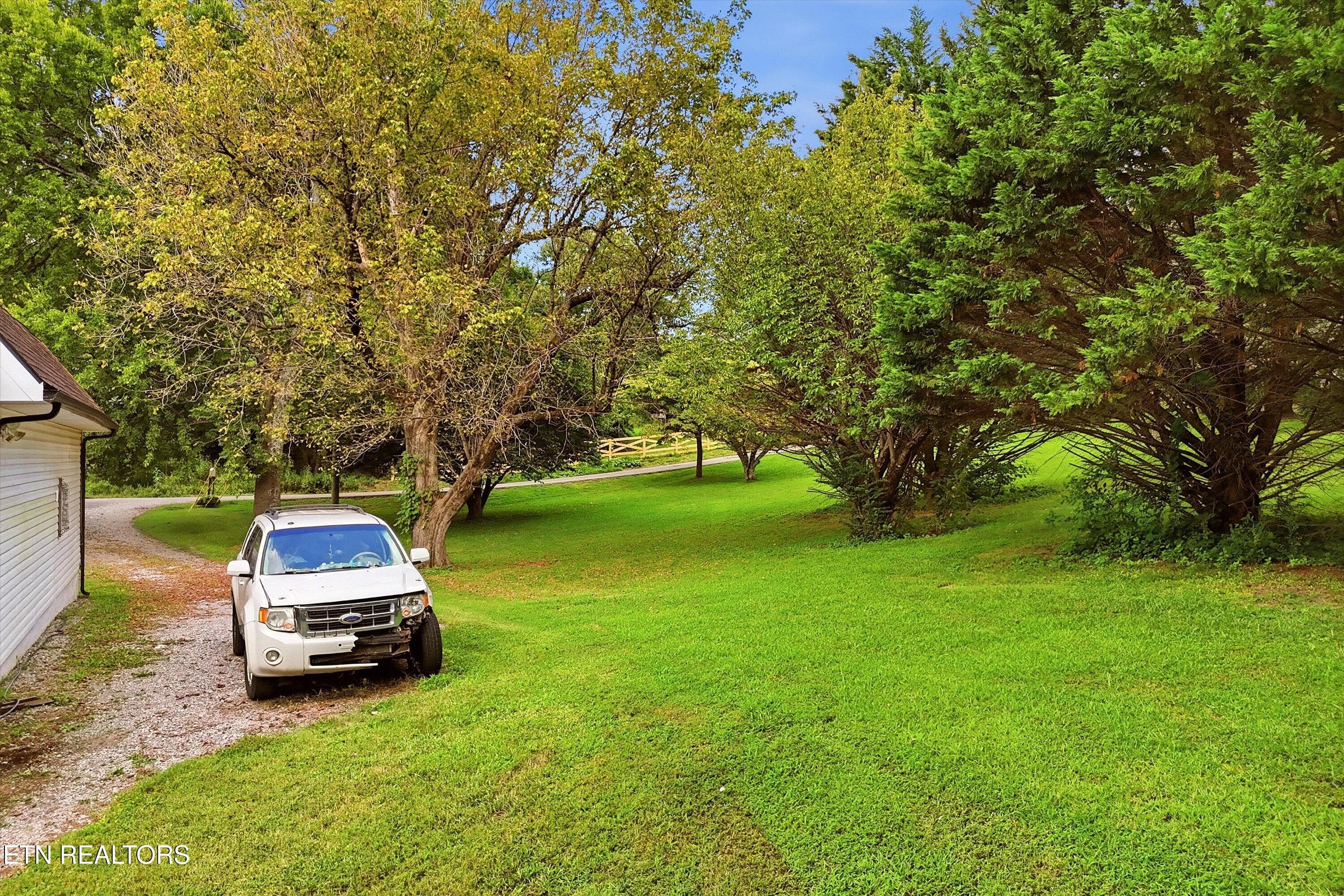 Side Yard/Parking - 1412 Michaels Lane, Knoxville, TN 37912