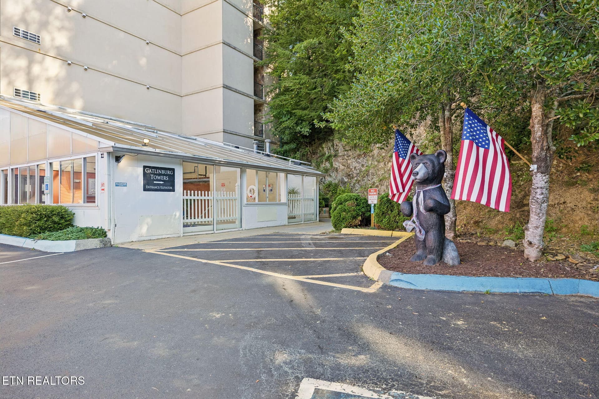 413 Baskins Creek Rd UNIT 405, Gatlinburg, TN 37738