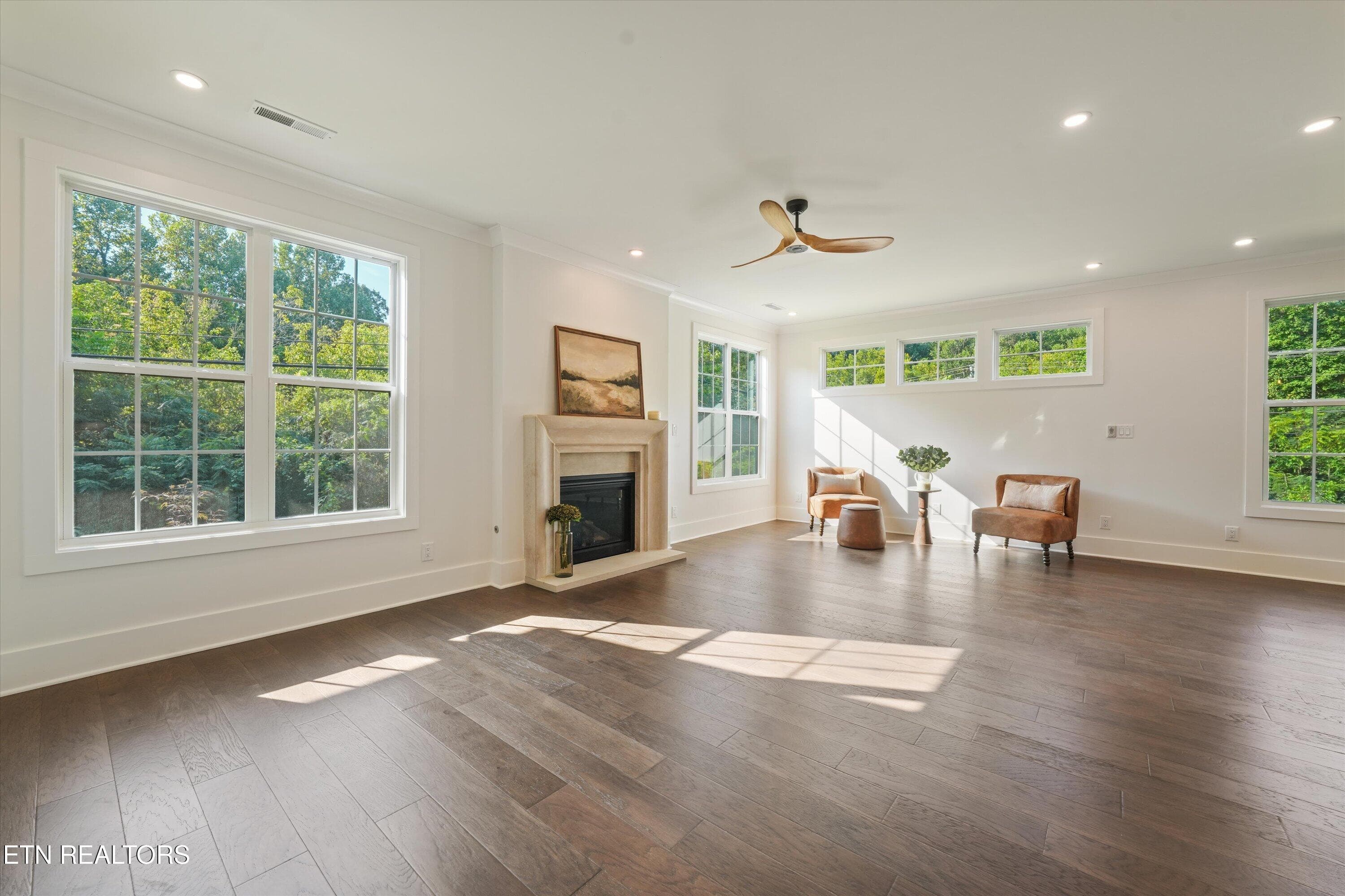 Open Living Space - 9928 Alani Hill Way, Knoxville, TN 37922