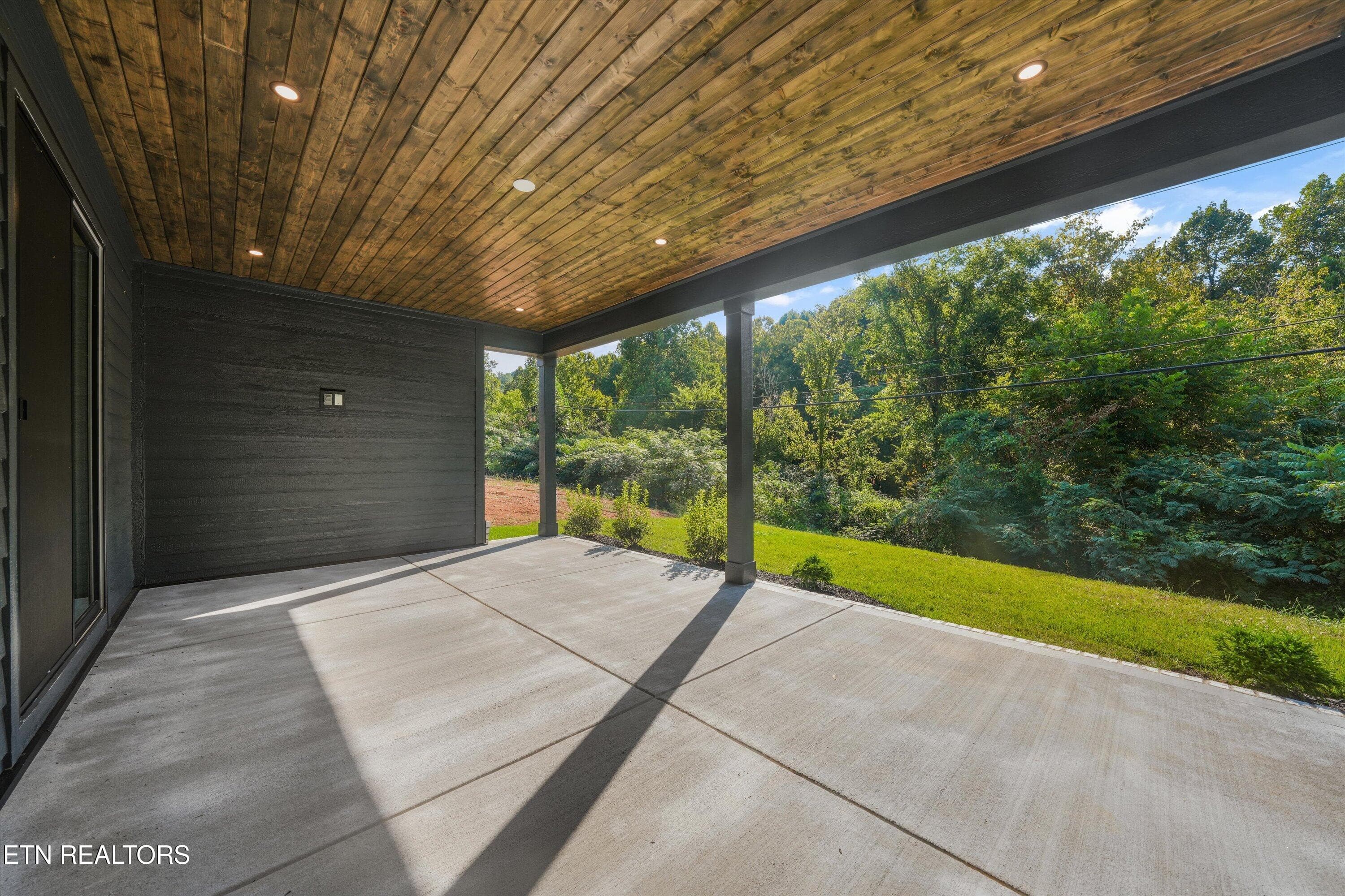 Back Porch - 9928 Alani Hill Way, Knoxville, TN 37922