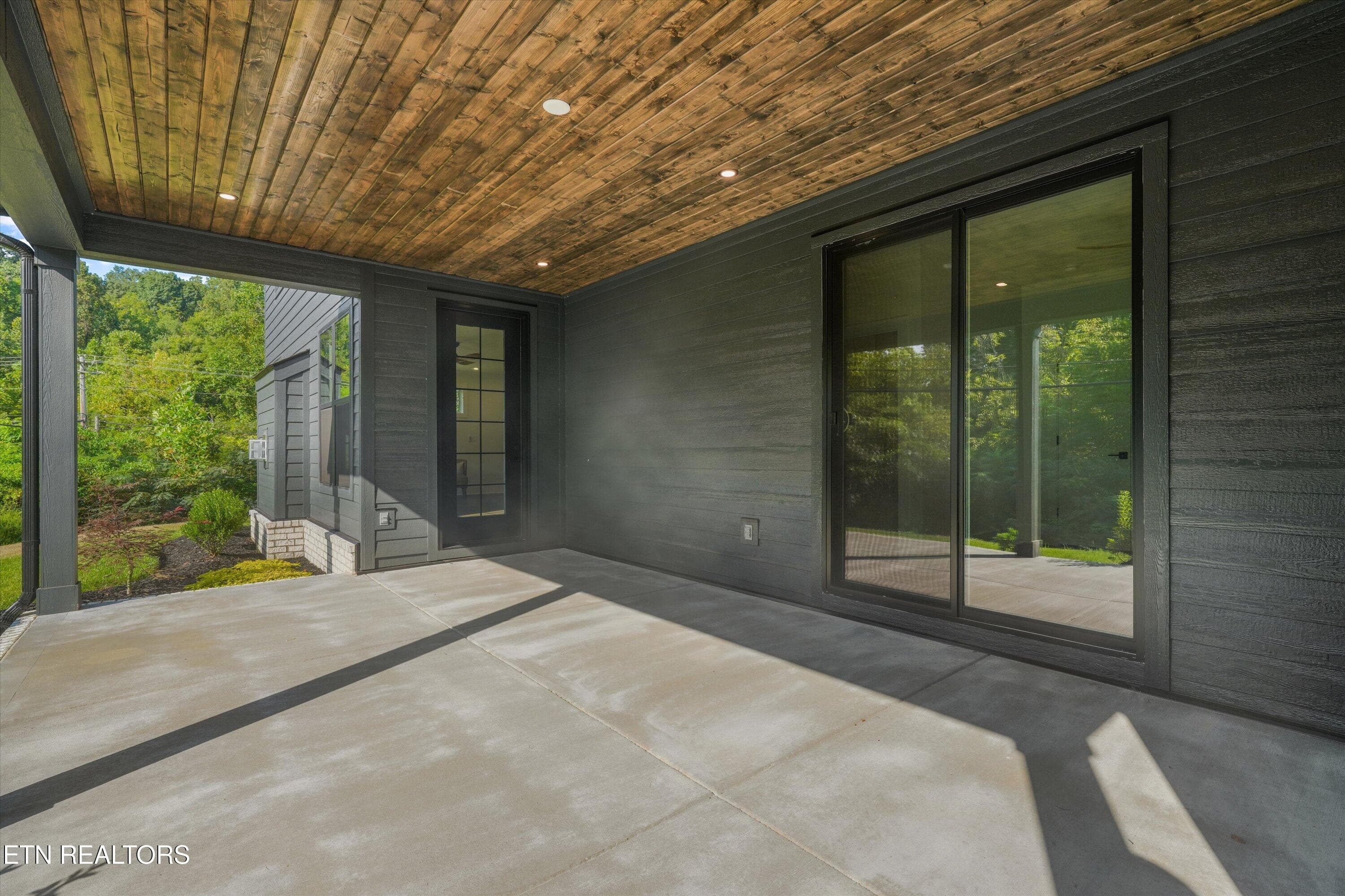 Back Porch - 9928 Alani Hill Way, Knoxville, TN 37922