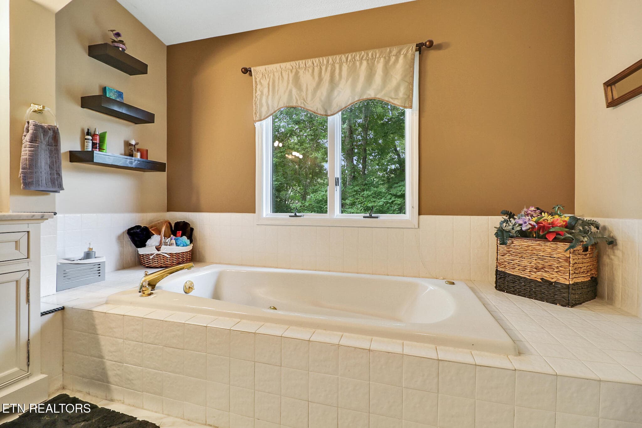 n44a4691-n44a4695 - 120 Chatham Lane, Fairfield Glade, TN 38558