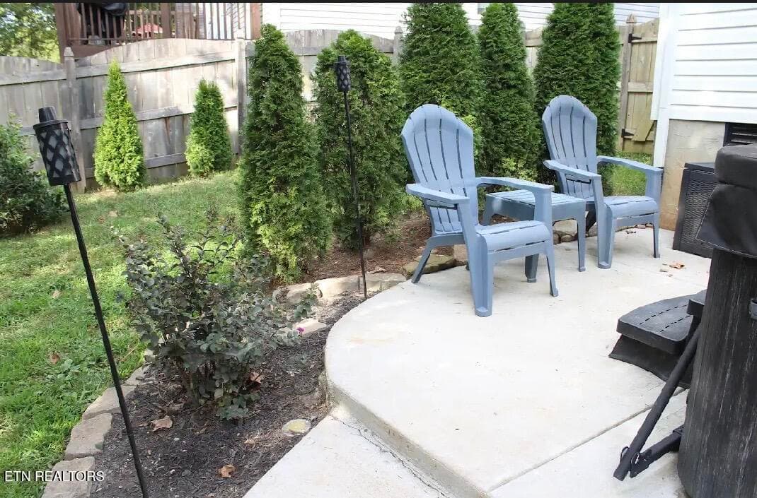 Extra patio for entertaining - 5929 Rain Cloud Rd, Knoxville, TN 37918