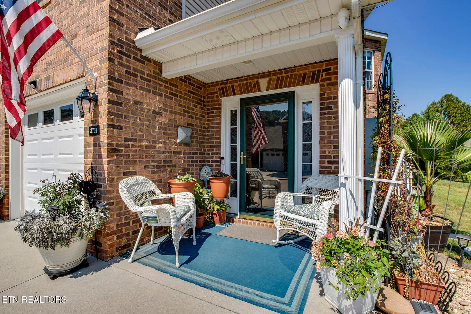 02_ElizaPointeWay_3701_FrontPorch - 3701 Eliza Pointe Way, Knoxville, TN 37921, Knoxville