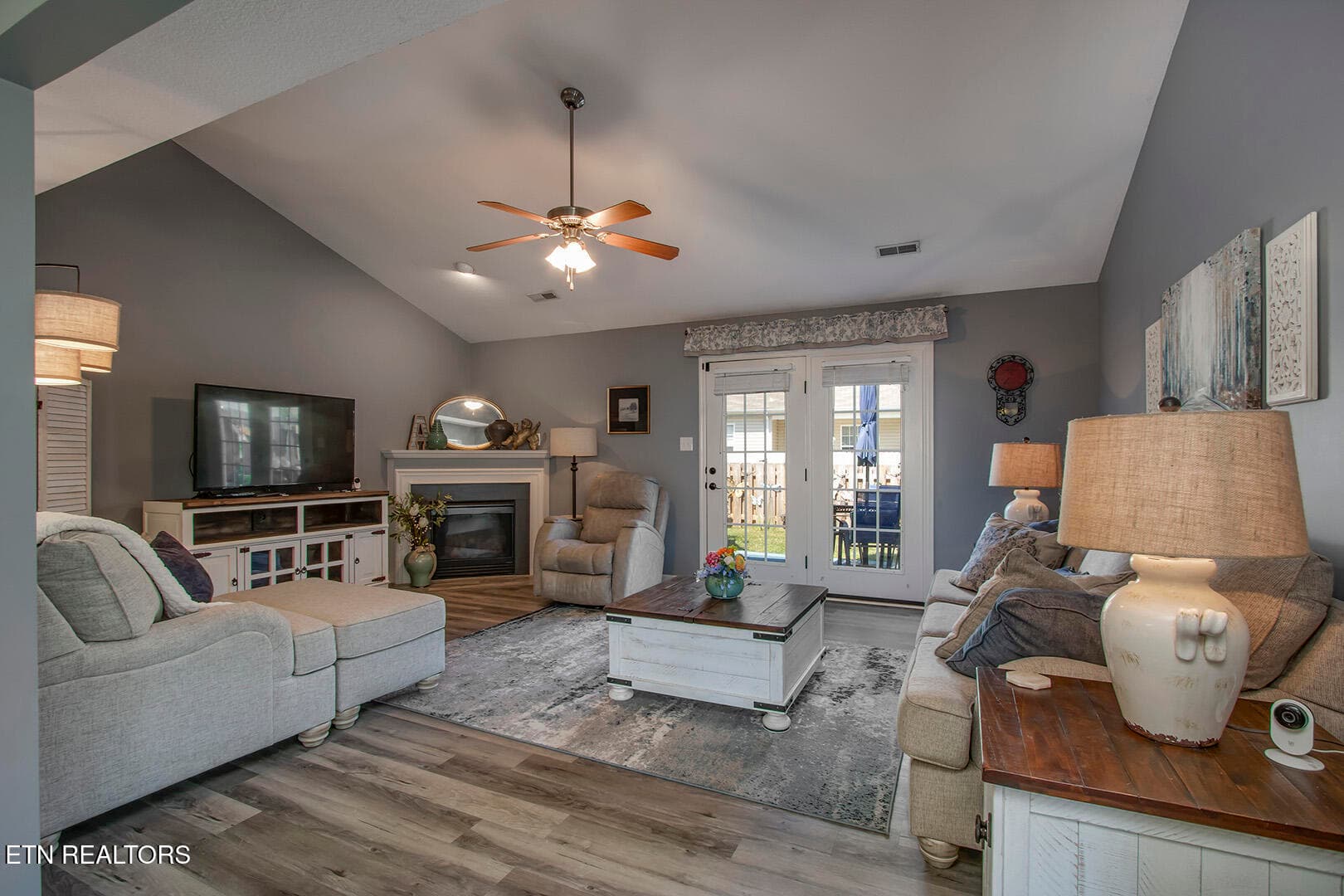 10_ElizaPointeWay_3701_Living01 - 3701 Eliza Pointe Way, Knoxville, TN 37921, Knoxville