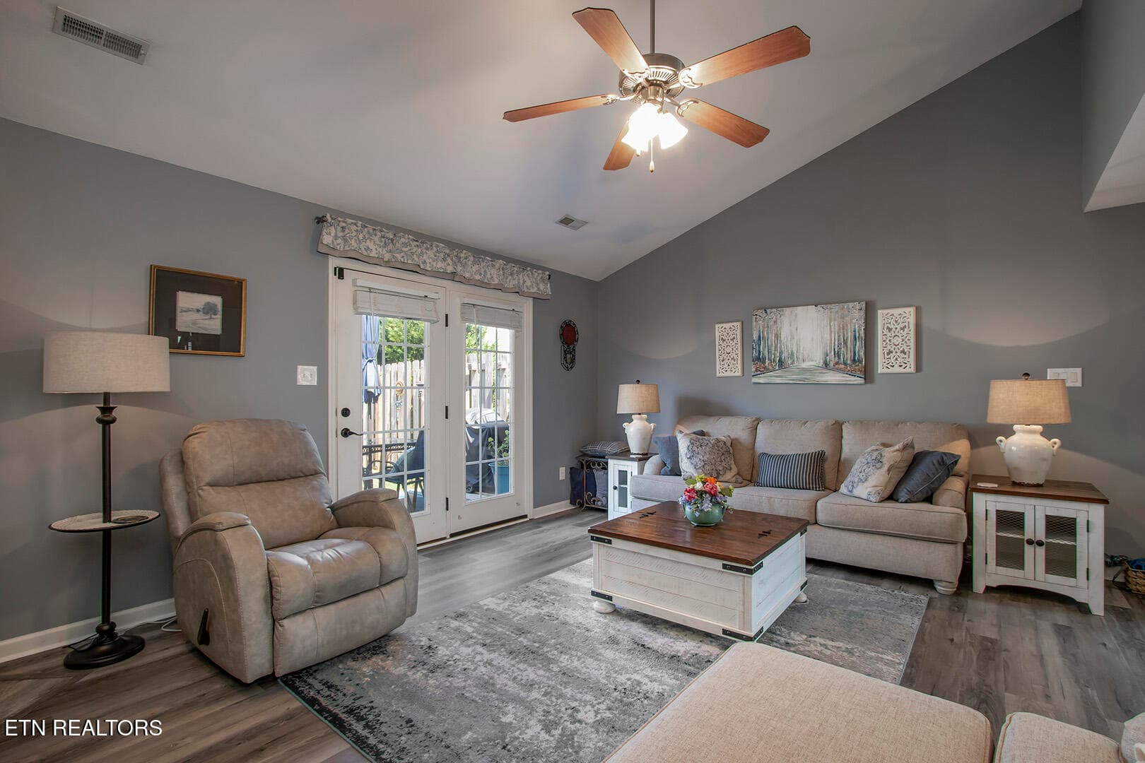11_ElizaPointeWay_3701_Living02 - 3701 Eliza Pointe Way, Knoxville, TN 37921, Knoxville