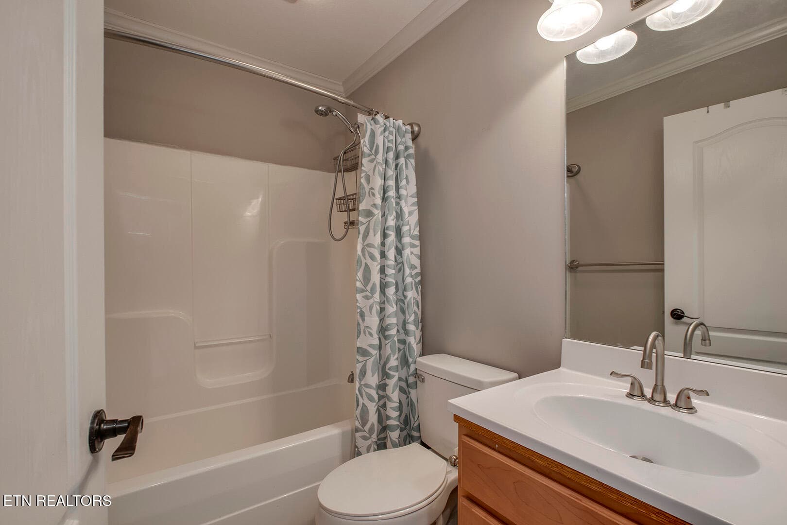 24_ElizaPointeWay_3701_GuestBath - 3701 Eliza Pointe Way, Knoxville, TN 37921, Knoxville