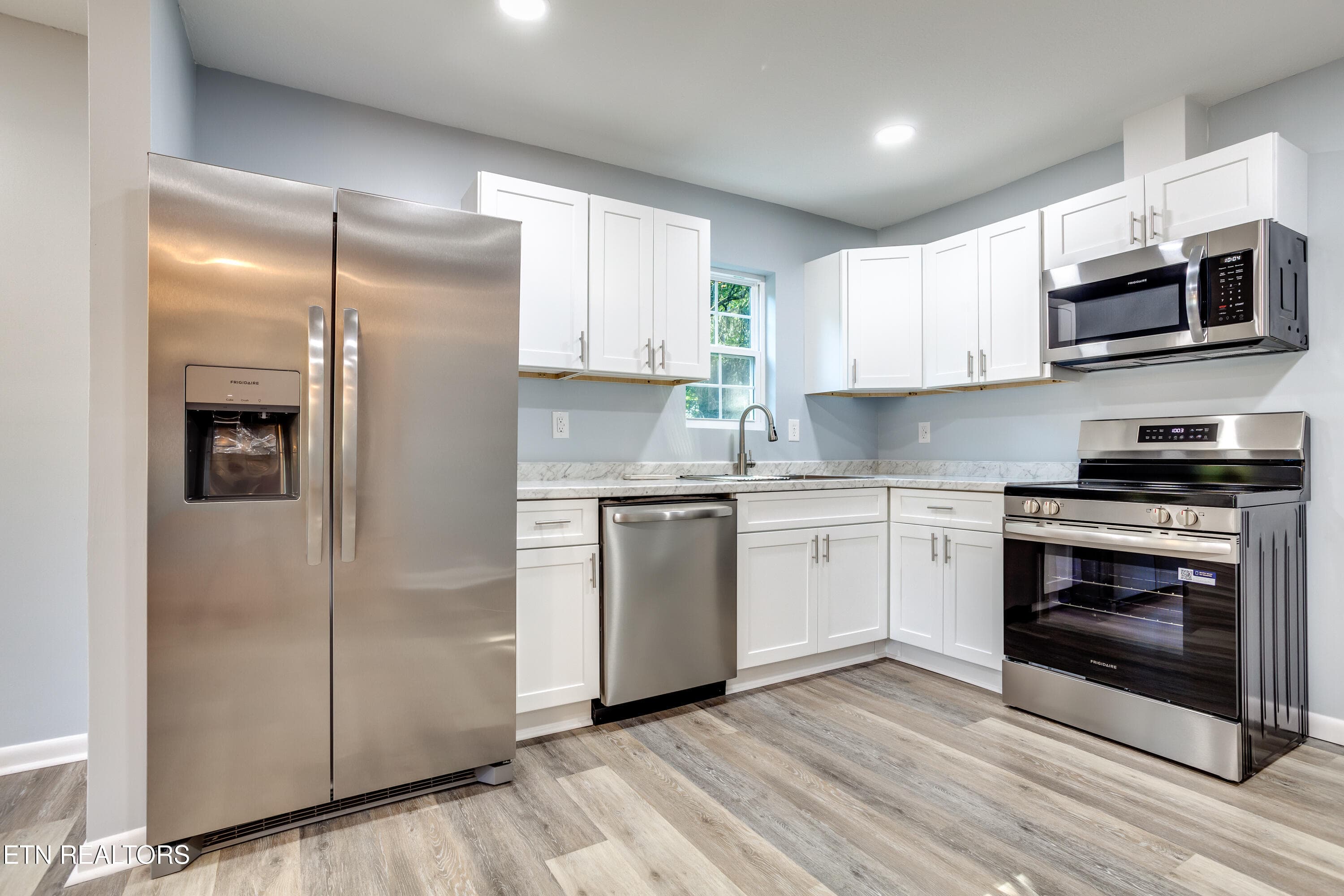 01220260905-1-3300KendallmacLnKnoxvilleT - 3300 Kendallmac Lane, Knoxville, TN 37931