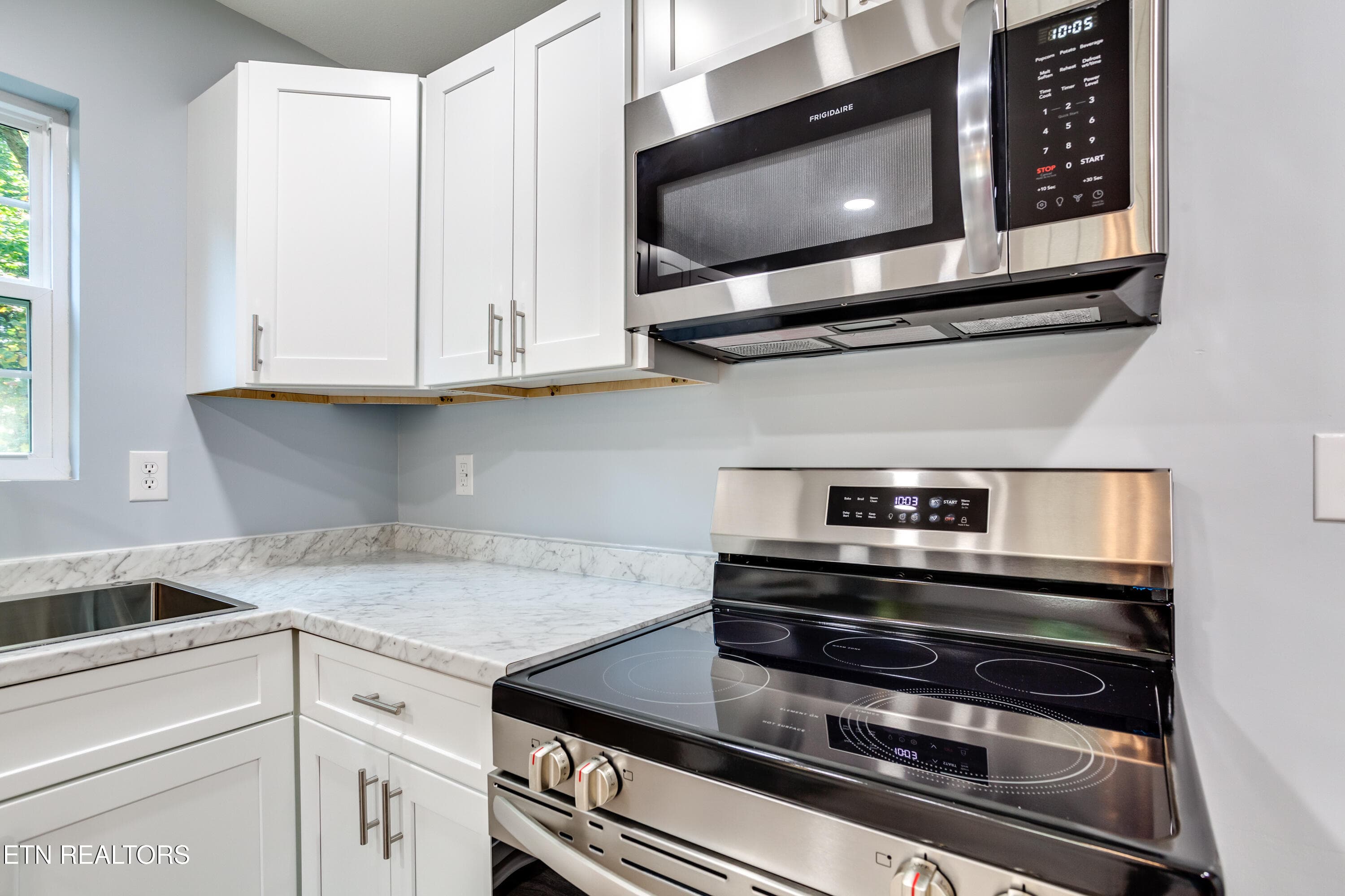 01520260905-1-3300KendallmacLnKnoxvilleT - 3300 Kendallmac Lane, Knoxville, TN 37931