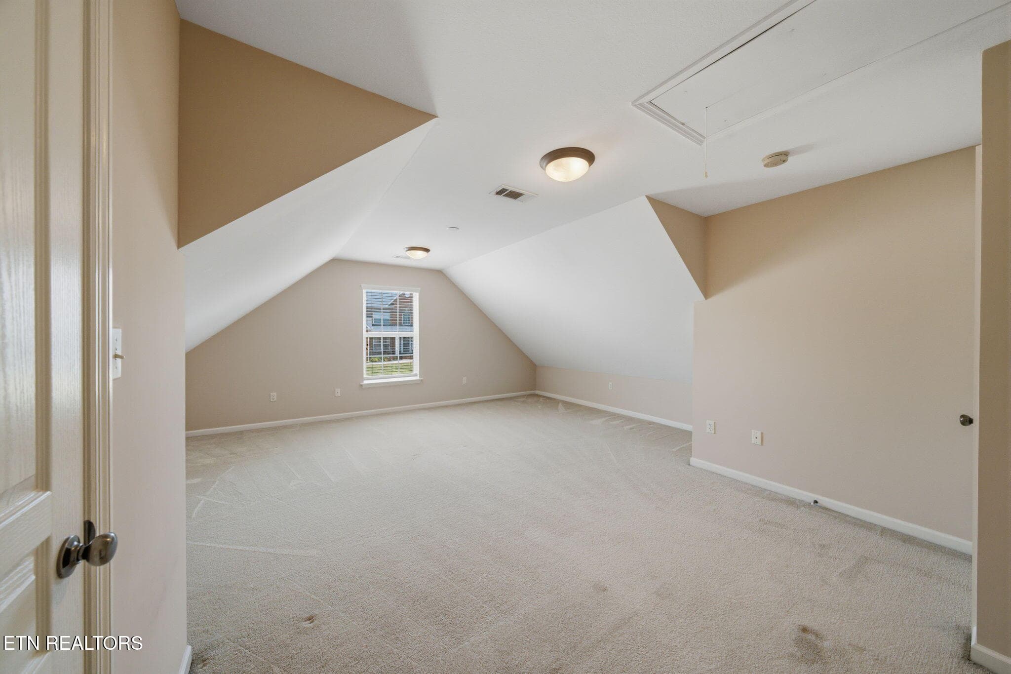 Bonus room or potential 5th bedroom - 1721 Bombay Lane, Knoxville, TN 37932