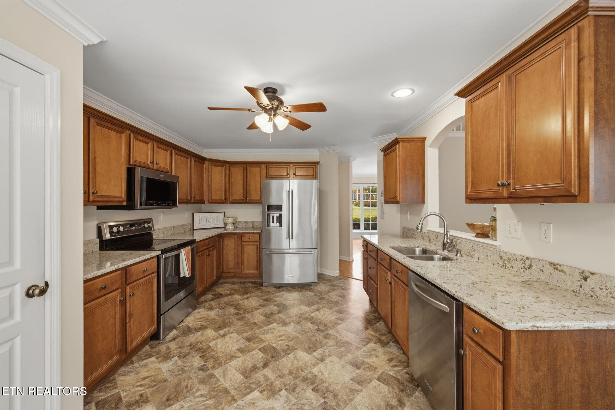 Kitchen with appliances view - 1721 Bombay Lane, Knoxville, TN 37932