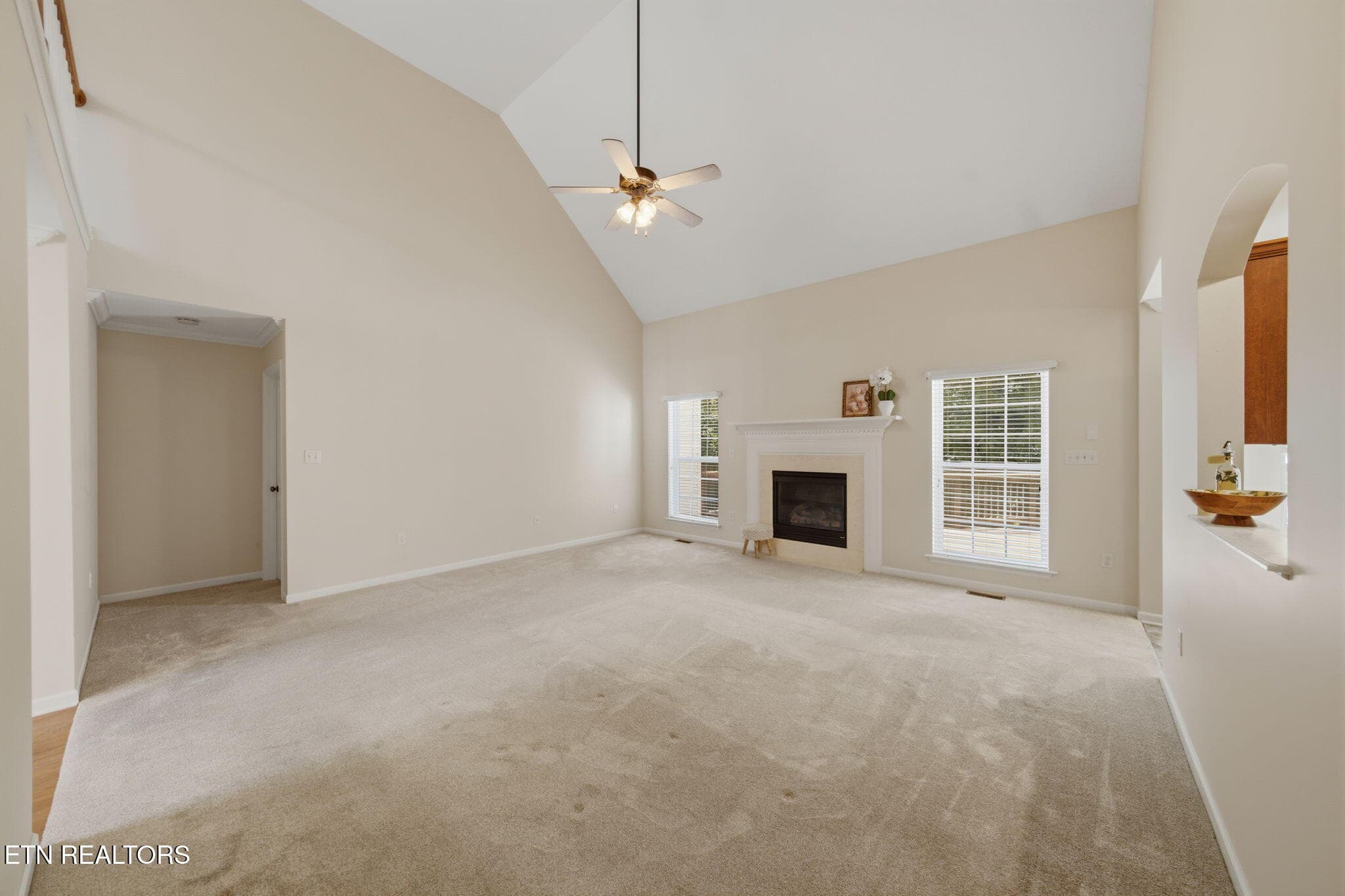 Living room to main level primary - 1721 Bombay Lane, Knoxville, TN 37932