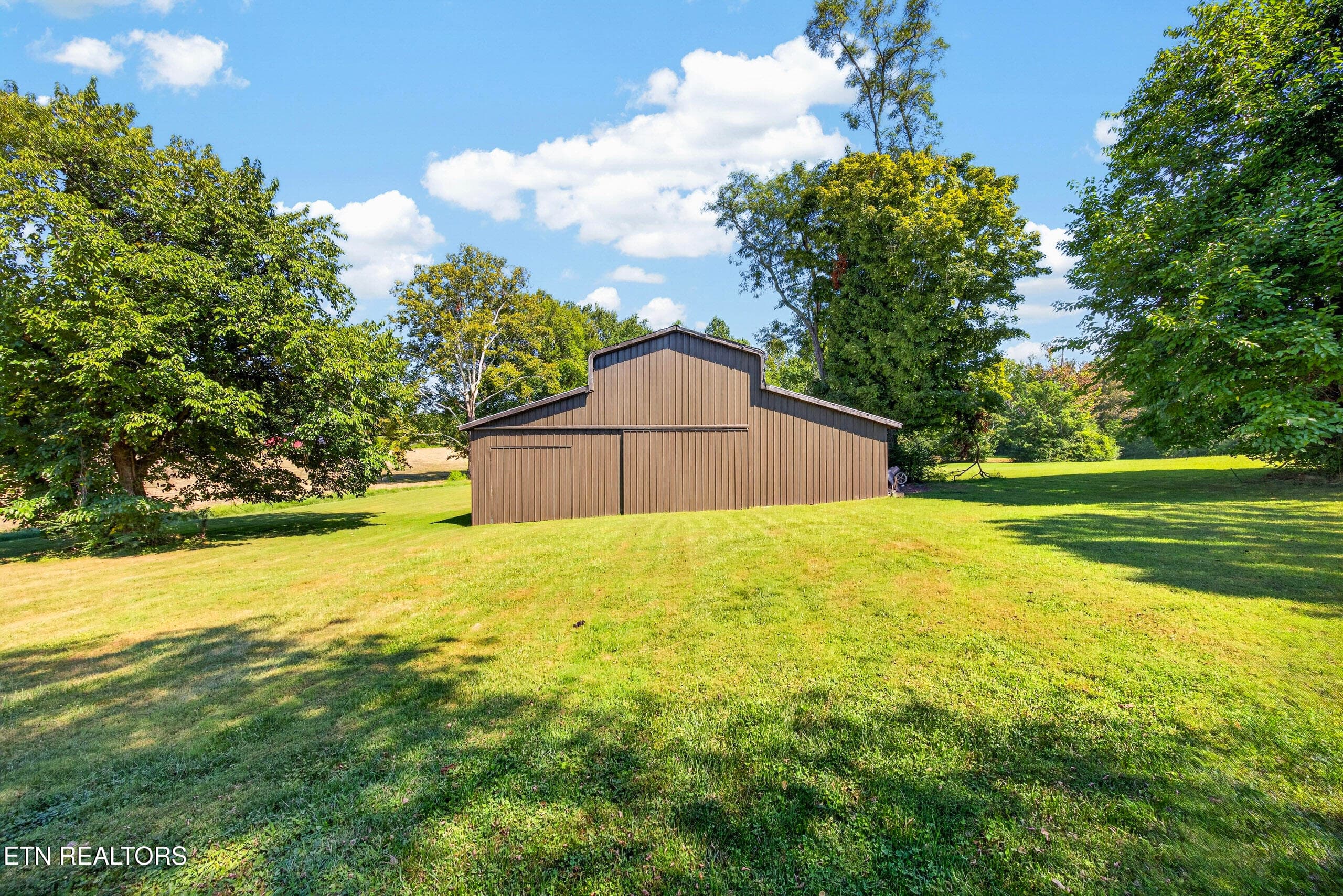 16-8N5A3822 - 2472 Hilham Hwy, Hilham, TN 38568