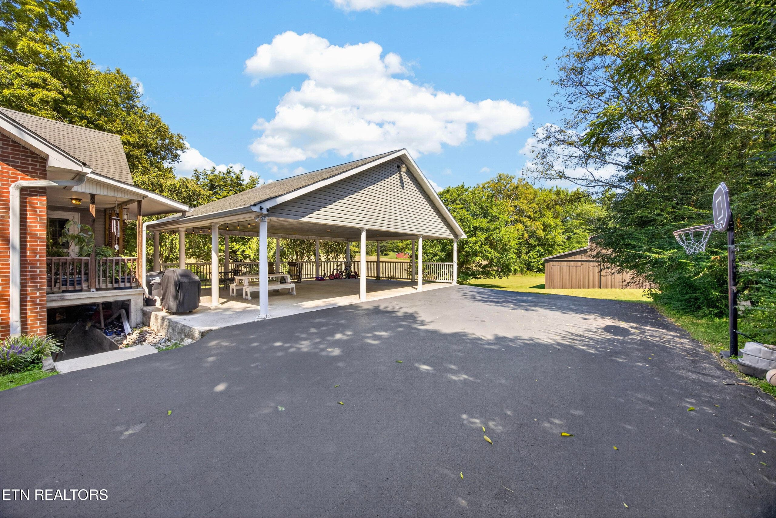 9-8N5A3848 - 2472 Hilham Hwy, Hilham, TN 38568