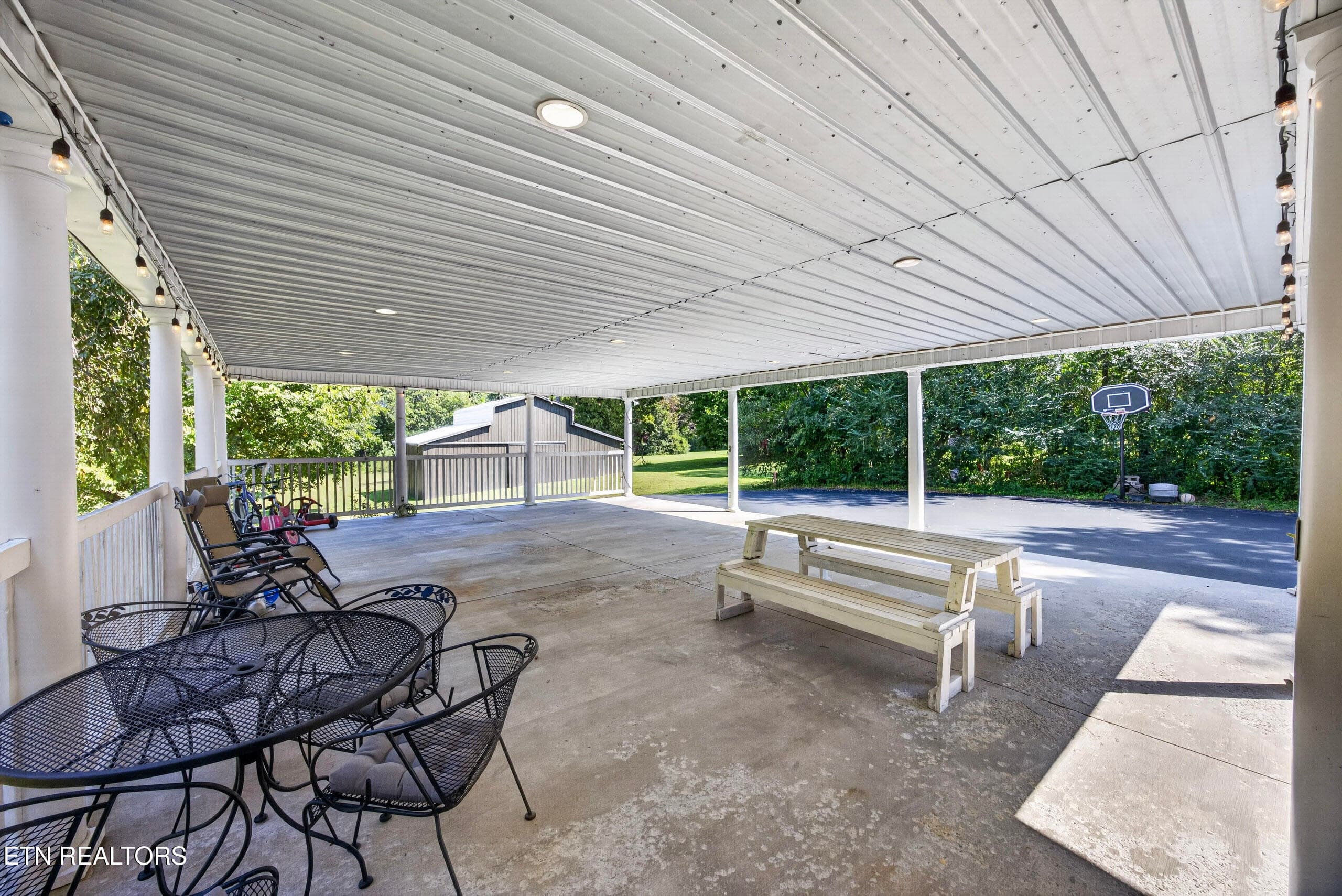 12-8N5A3845 - 2472 Hilham Hwy, Hilham, TN 38568