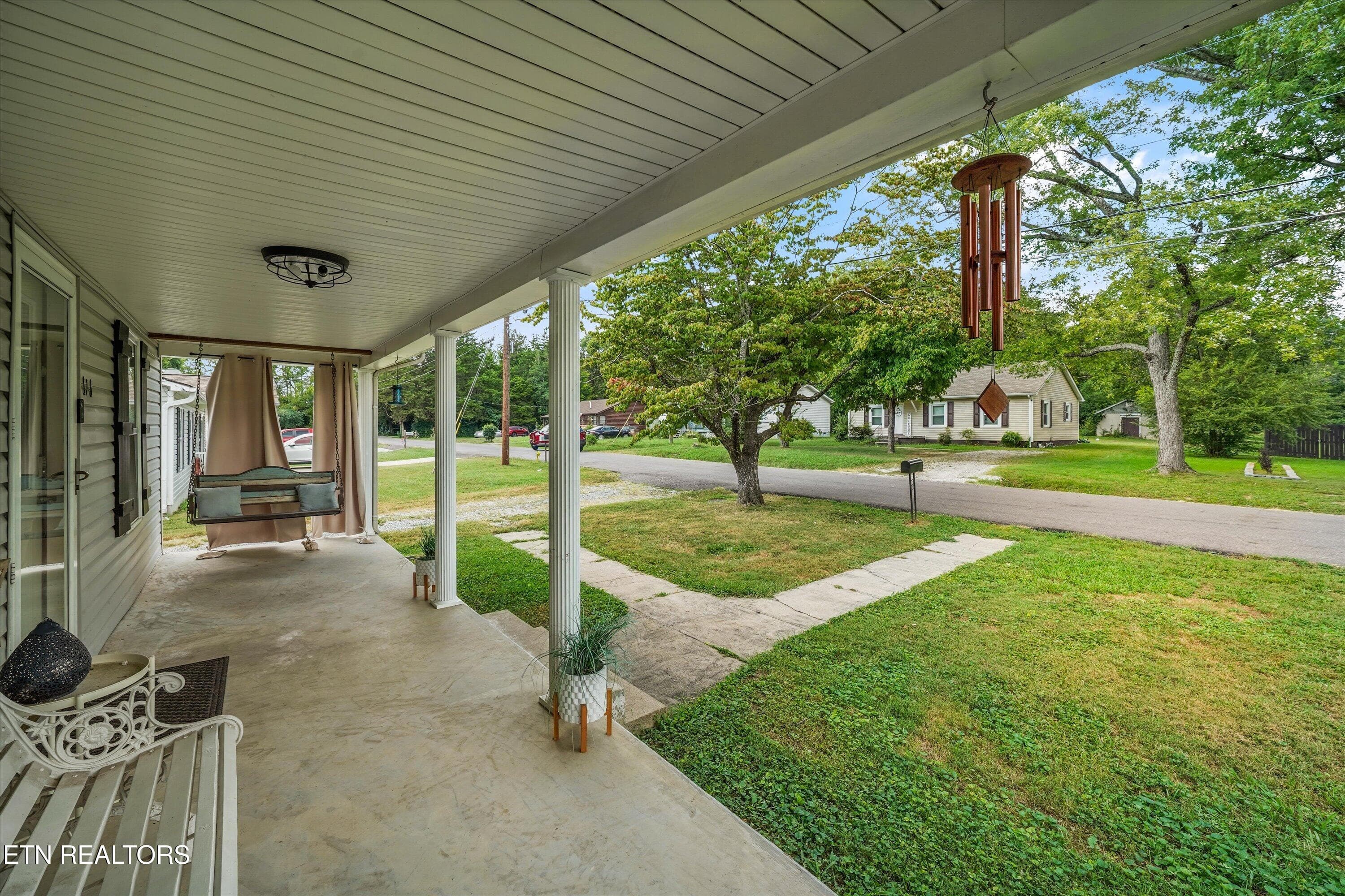 Expansive Front Lawn - 616 Mitchell Drive, Knoxville, TN 37912