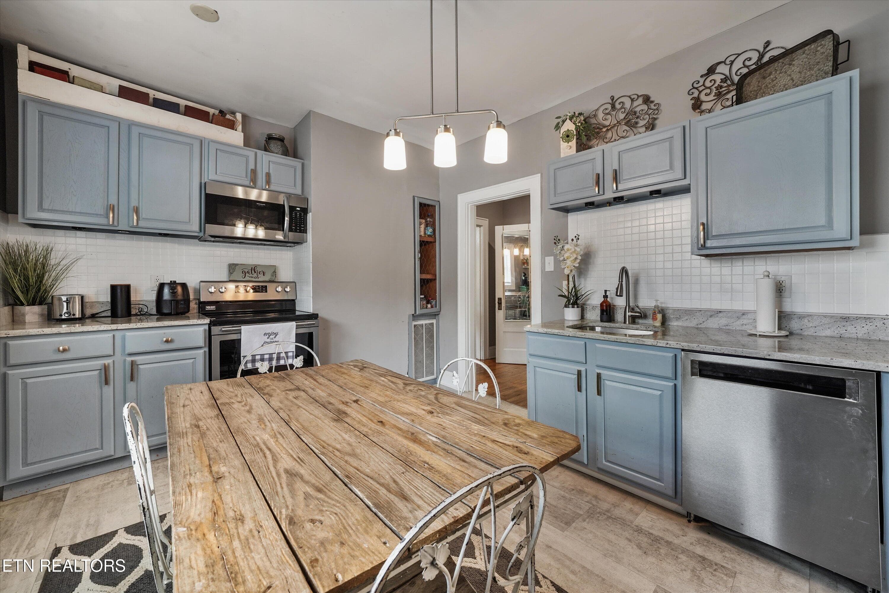 Spacious Kitchen - 616 Mitchell Drive, Knoxville, TN 37912