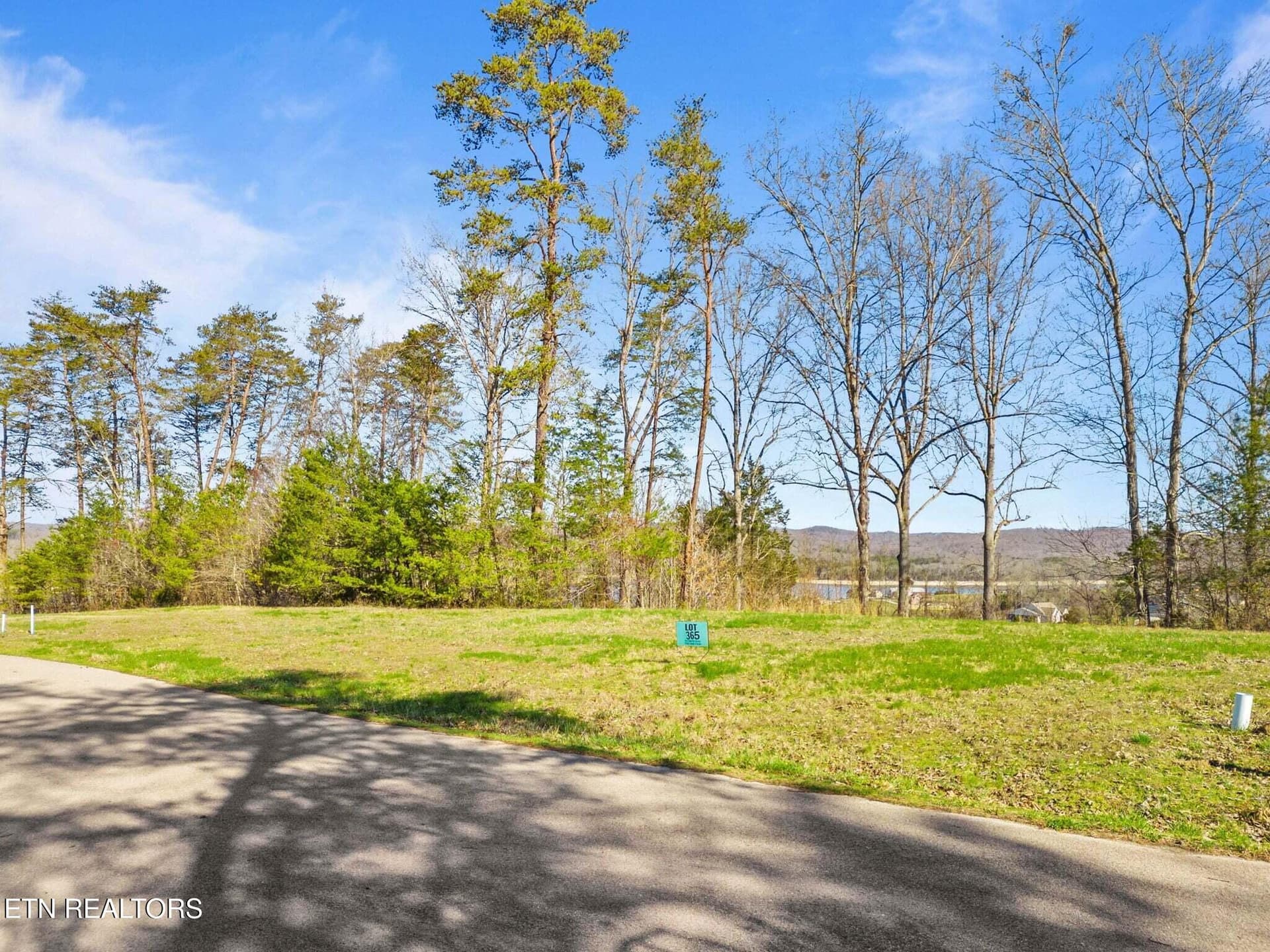Dove ct - 11 - Dove Court, Sharps Chapel, TN 37866