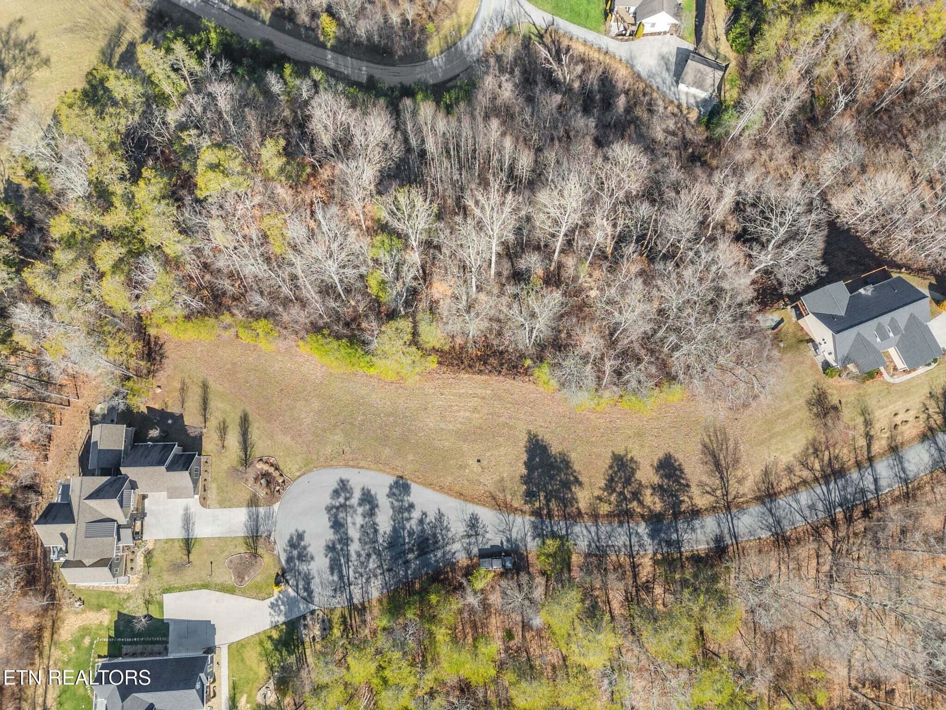 Dove ct - 24 - Dove Court, Sharps Chapel, TN 37866