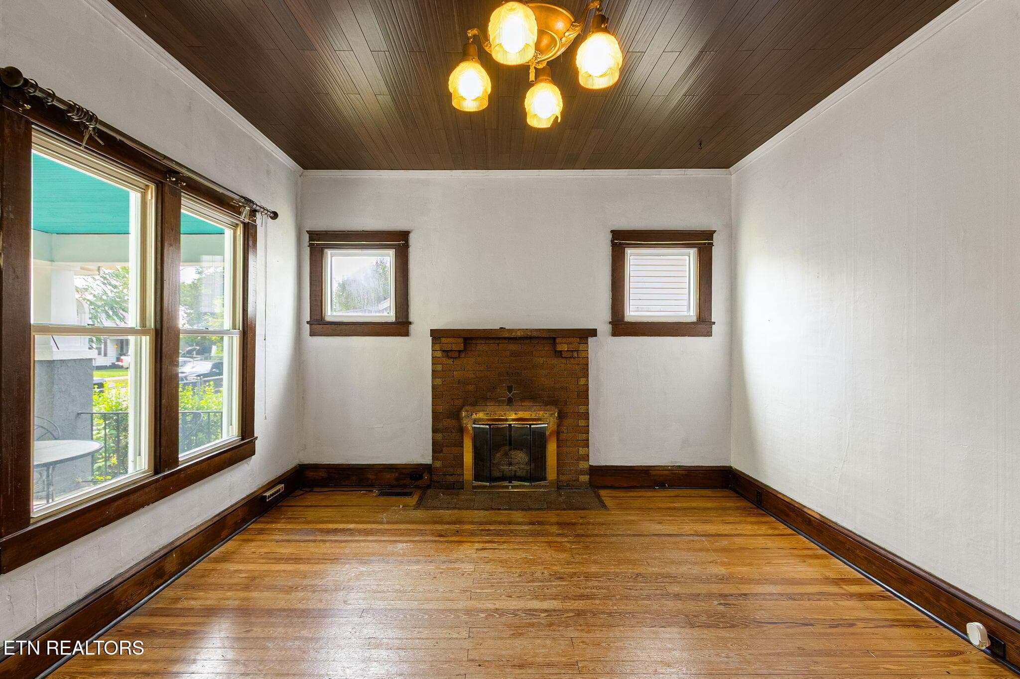 7-web-or-mls-007--FULL - 227 E Burwell Ave, Knoxville, TN 37917, Knoxville