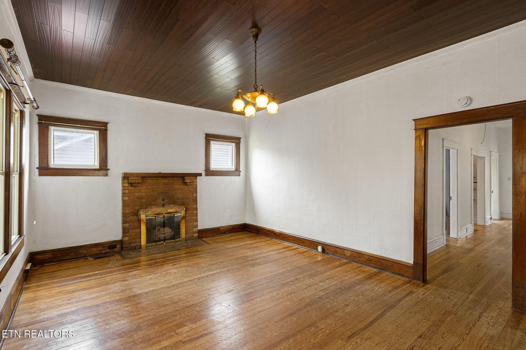 8-web-or-mls-008--FULL - 227 E Burwell Ave, Knoxville, TN 37917, Knoxville