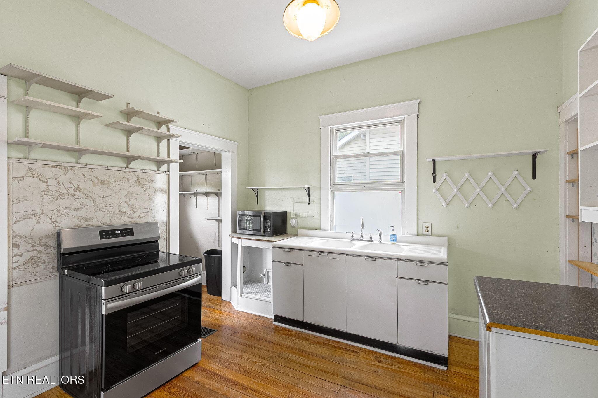 20-web-or-mls-020--FULL - 227 E Burwell Ave, Knoxville, TN 37917, Knoxville