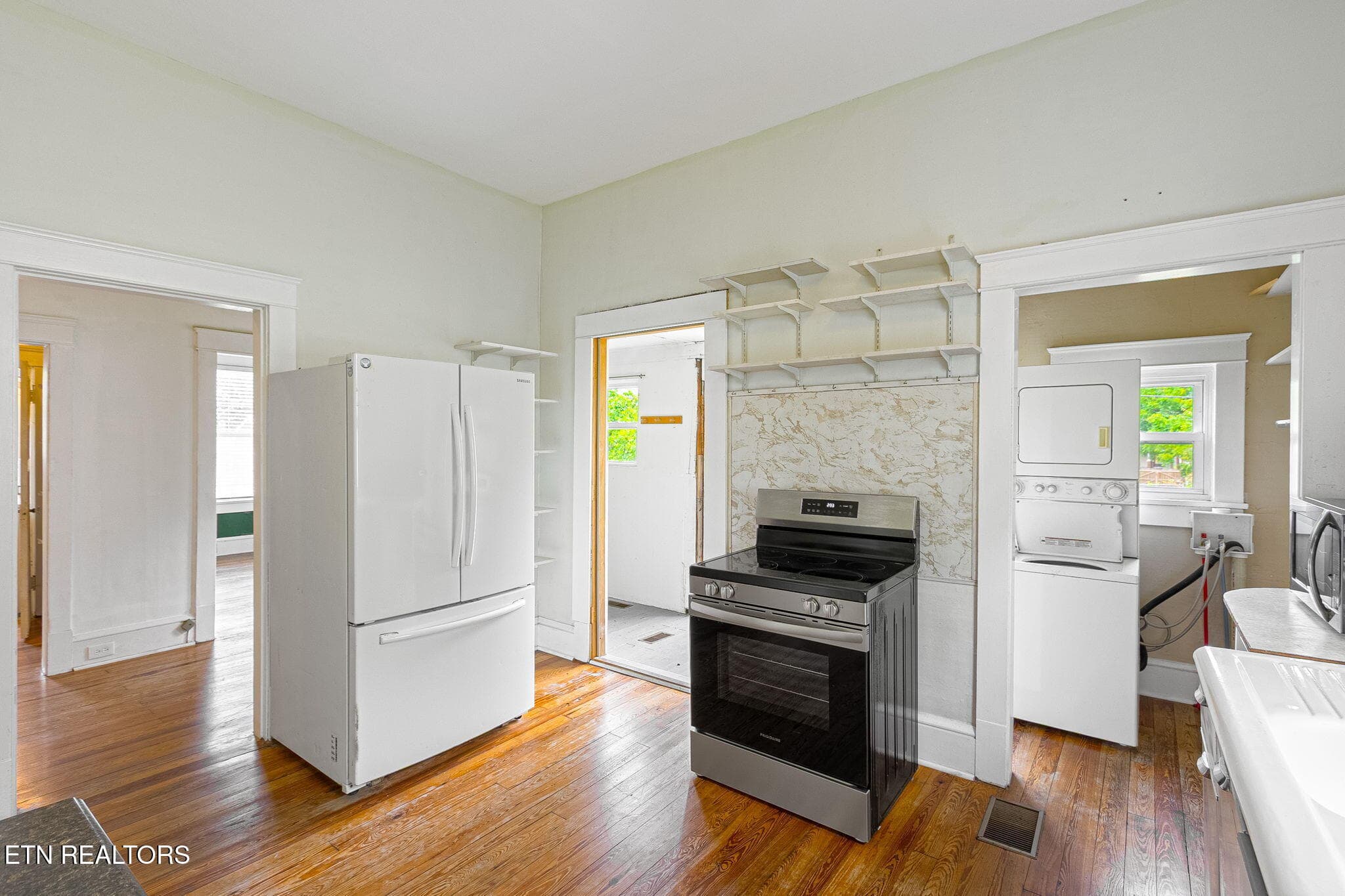 21-web-or-mls-021--FULL - 227 E Burwell Ave, Knoxville, TN 37917, Knoxville
