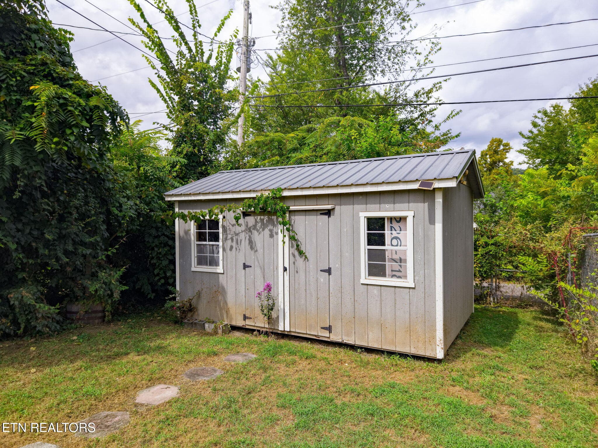 25-web-or-mls-025--FULL - 227 E Burwell Ave, Knoxville, TN 37917, Knoxville