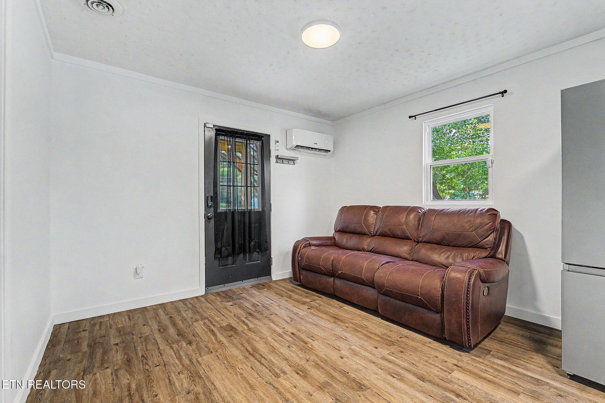 6-web-or-mls-2800-lay-ave - 2800 Lay Ave, Knoxville, TN 37914, Knoxville