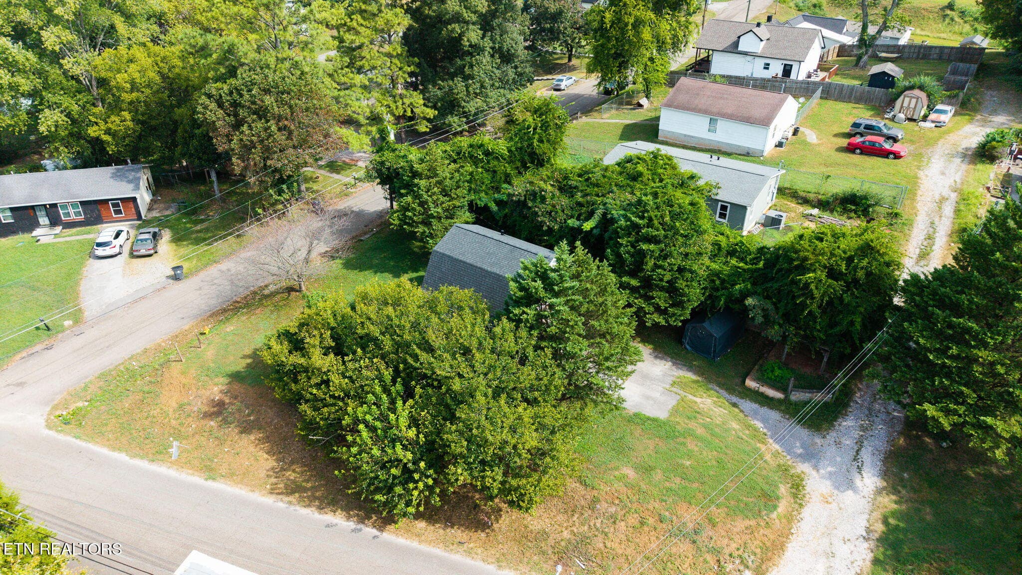 27-web-or-mls-2800-lay-ave - 2800 Lay Ave, Knoxville, TN 37914, Knoxville