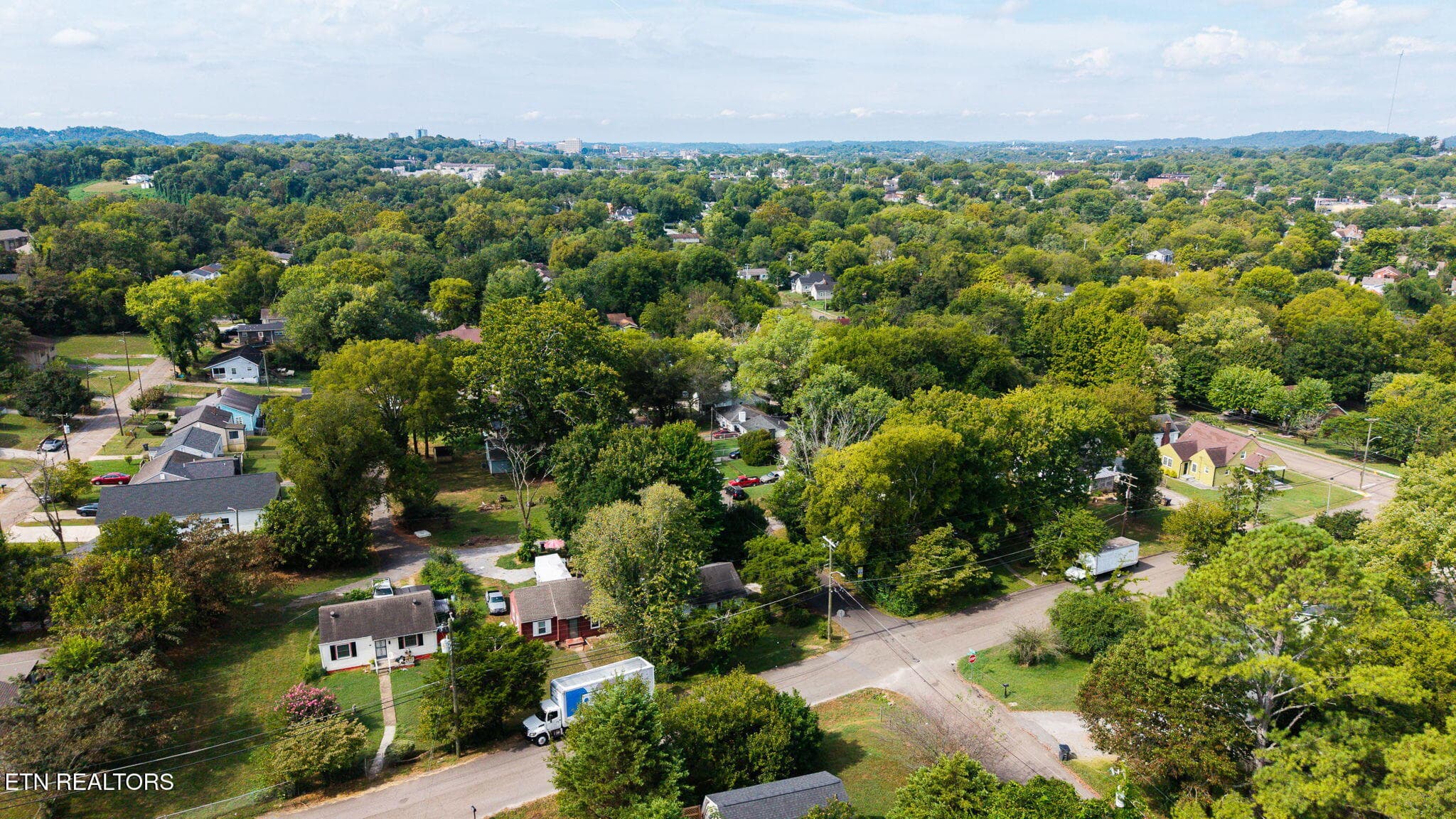 29-web-or-mls-2800-lay-ave - 2800 Lay Ave, Knoxville, TN 37914, Knoxville