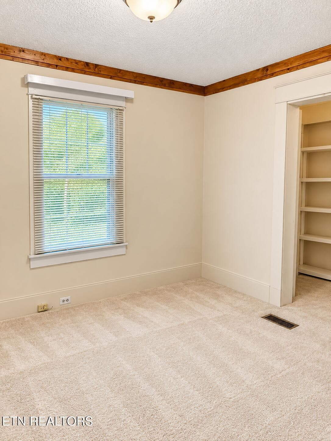 29728 - 5205 Jacksboro Pike, Knoxville, TN 37918