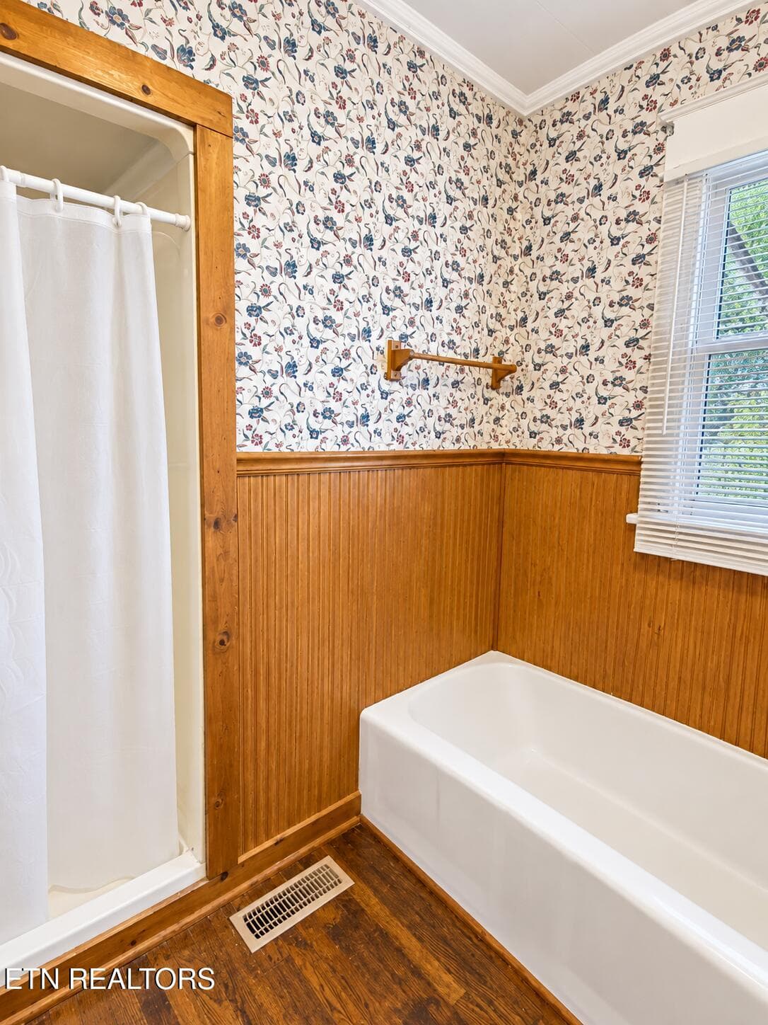 29727 - 5205 Jacksboro Pike, Knoxville, TN 37918
