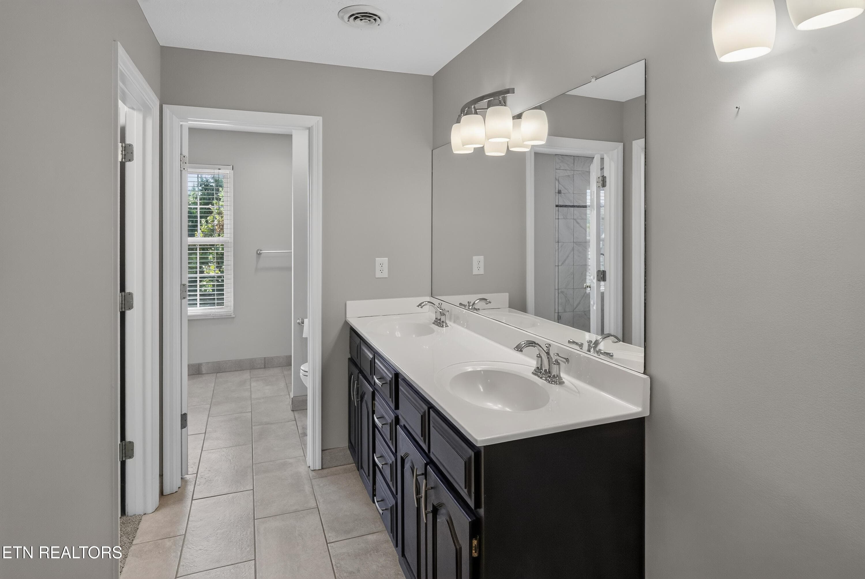 L40A0262 - 828 Paxton Drive, Knoxville, TN 37918